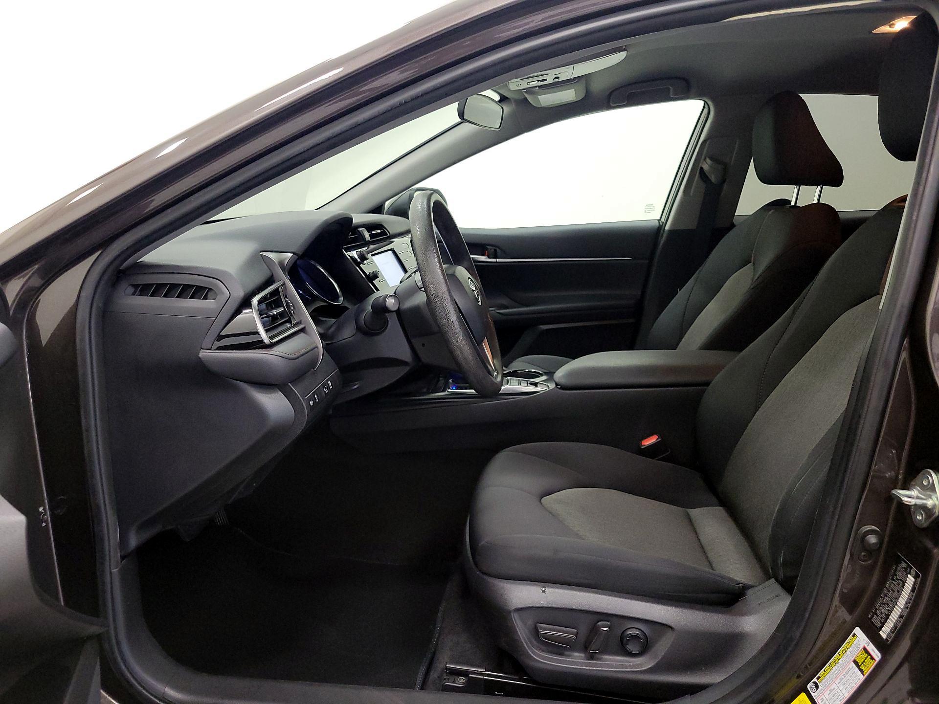 Thumbnail: 2020 Toyota Camry - 11