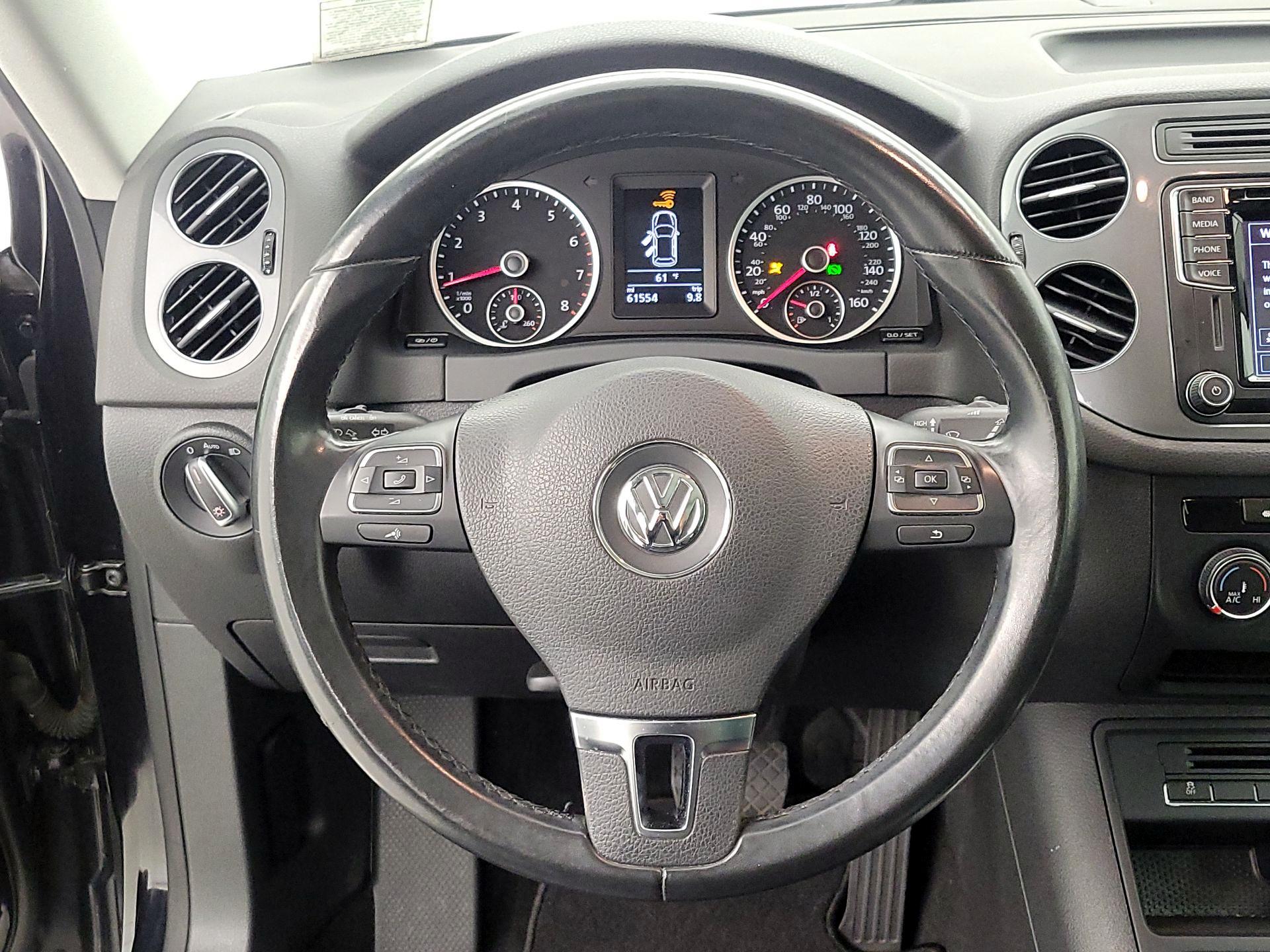 Thumbnail: 2017 Volkswagen Tiguan - 10