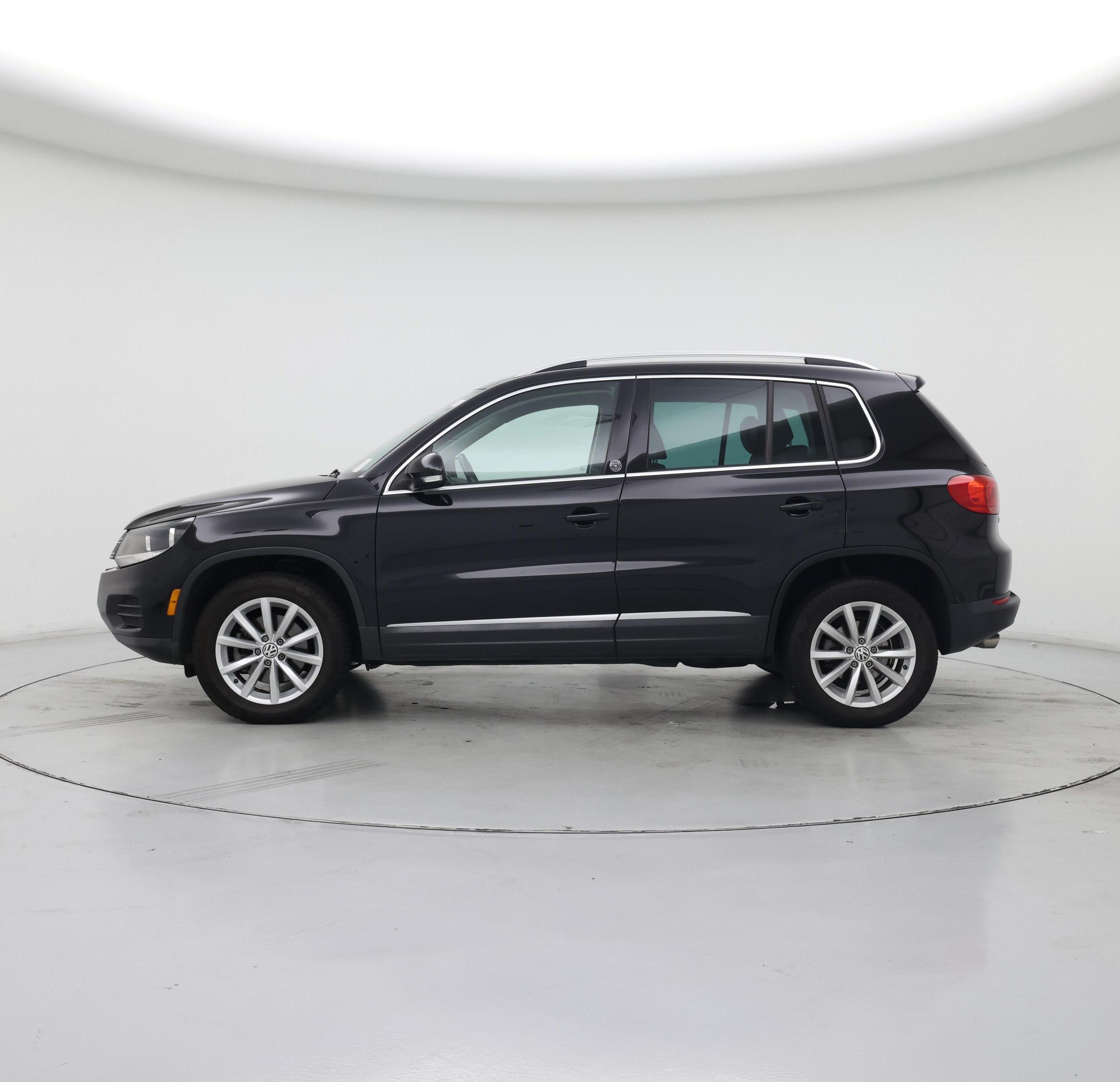 Thumbnail: 2017 Volkswagen Tiguan - 3