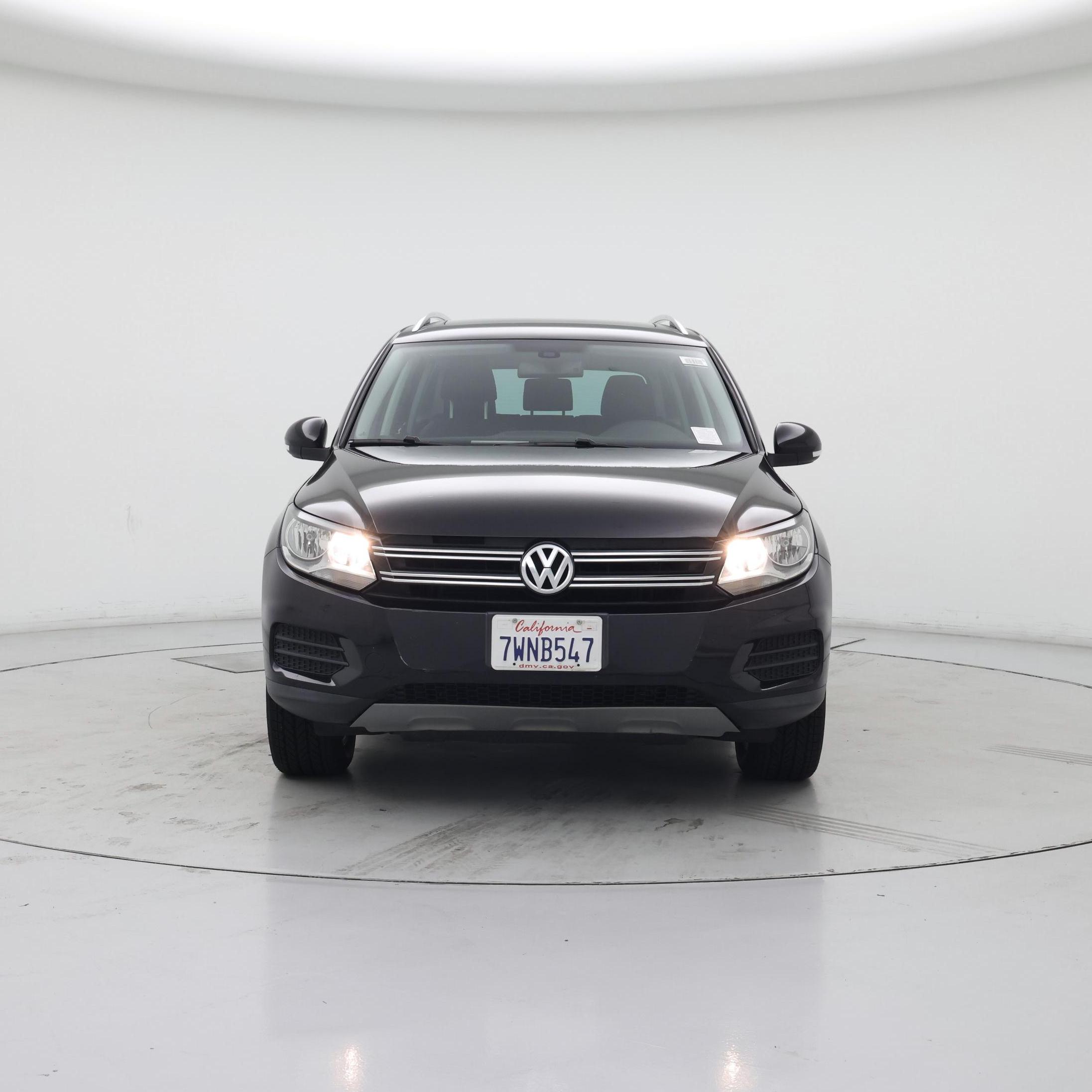 Thumbnail: 2017 Volkswagen Tiguan - 5