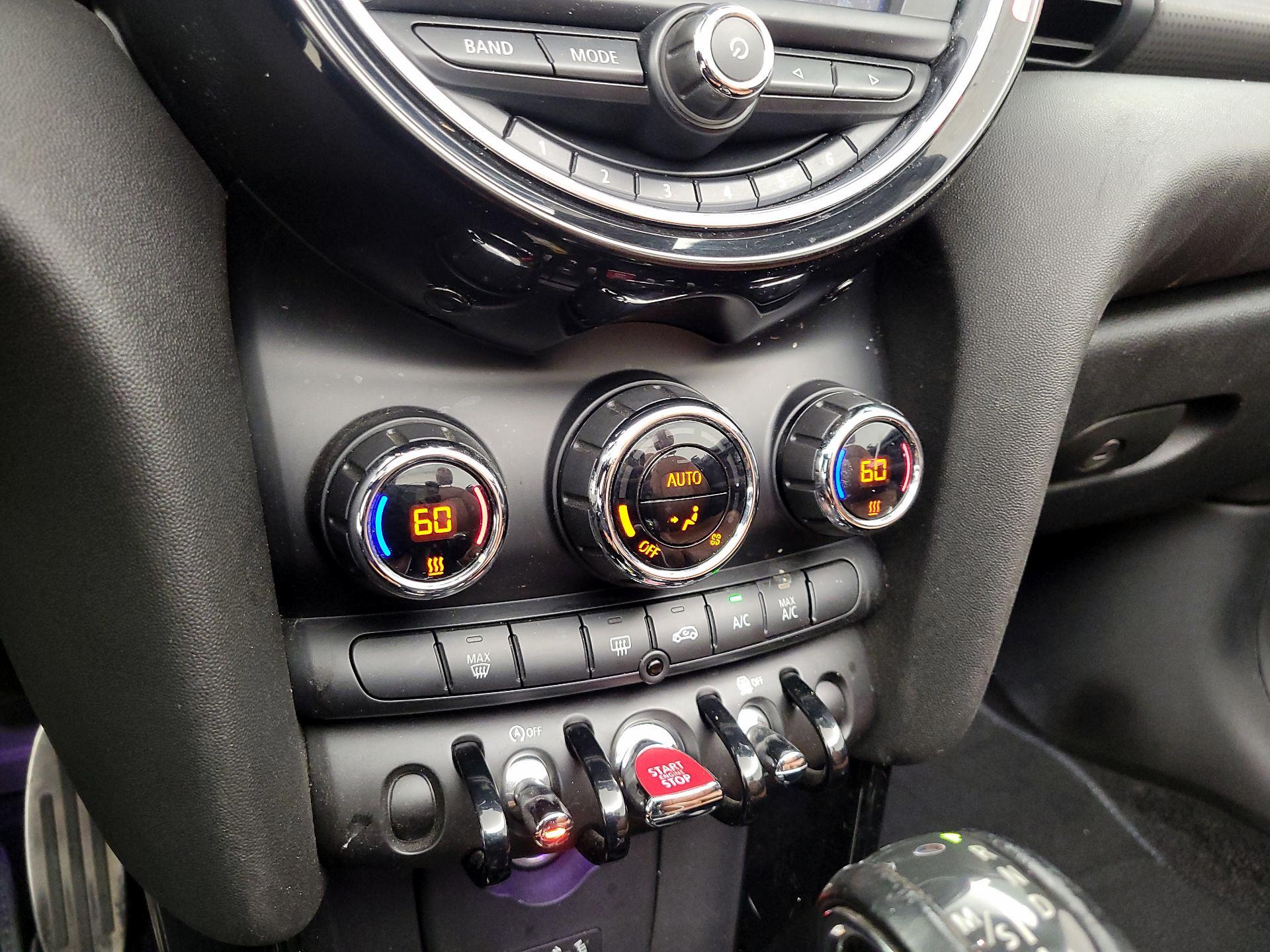 Thumbnail: 2017 MINI Cooper - 15