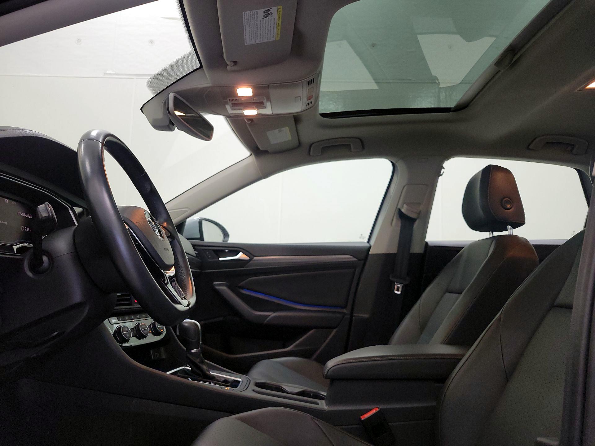 Thumbnail: 2019 Volkswagen Jetta - 19