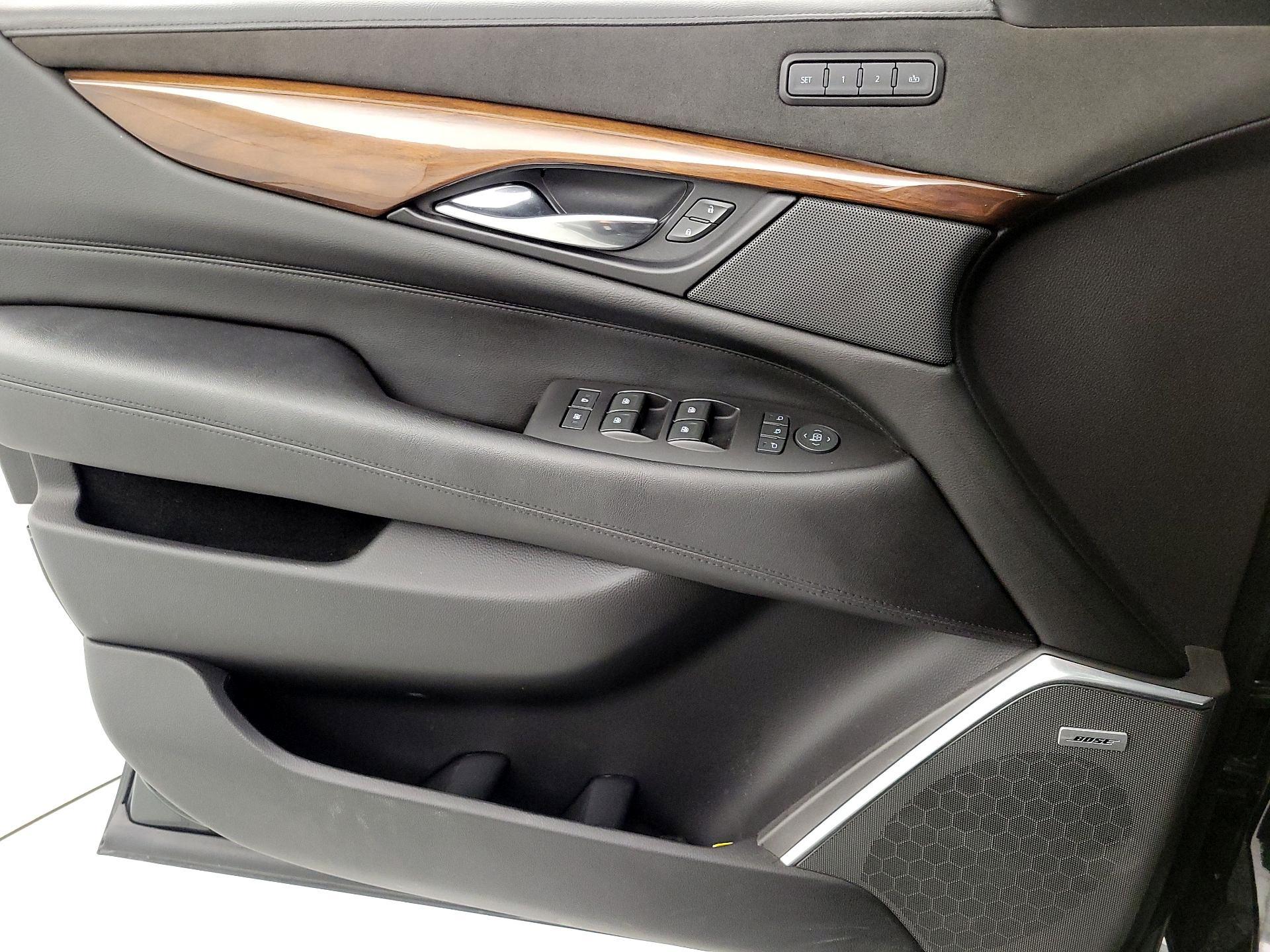 Thumbnail: 2020 Cadillac Escalade - 12