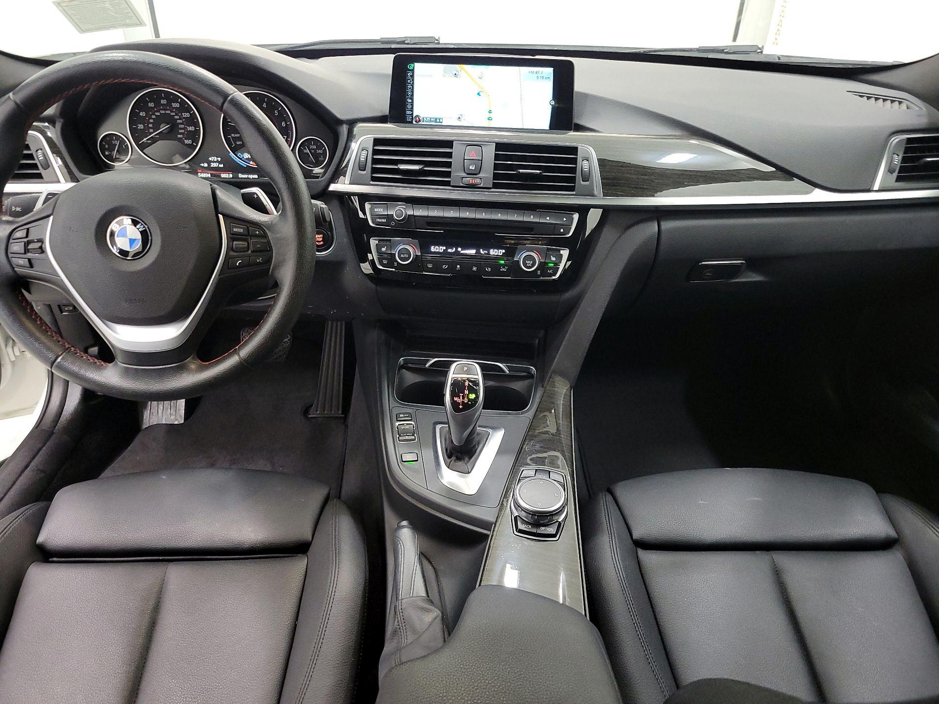 Thumbnail: 2016 BMW 3 Series - 9