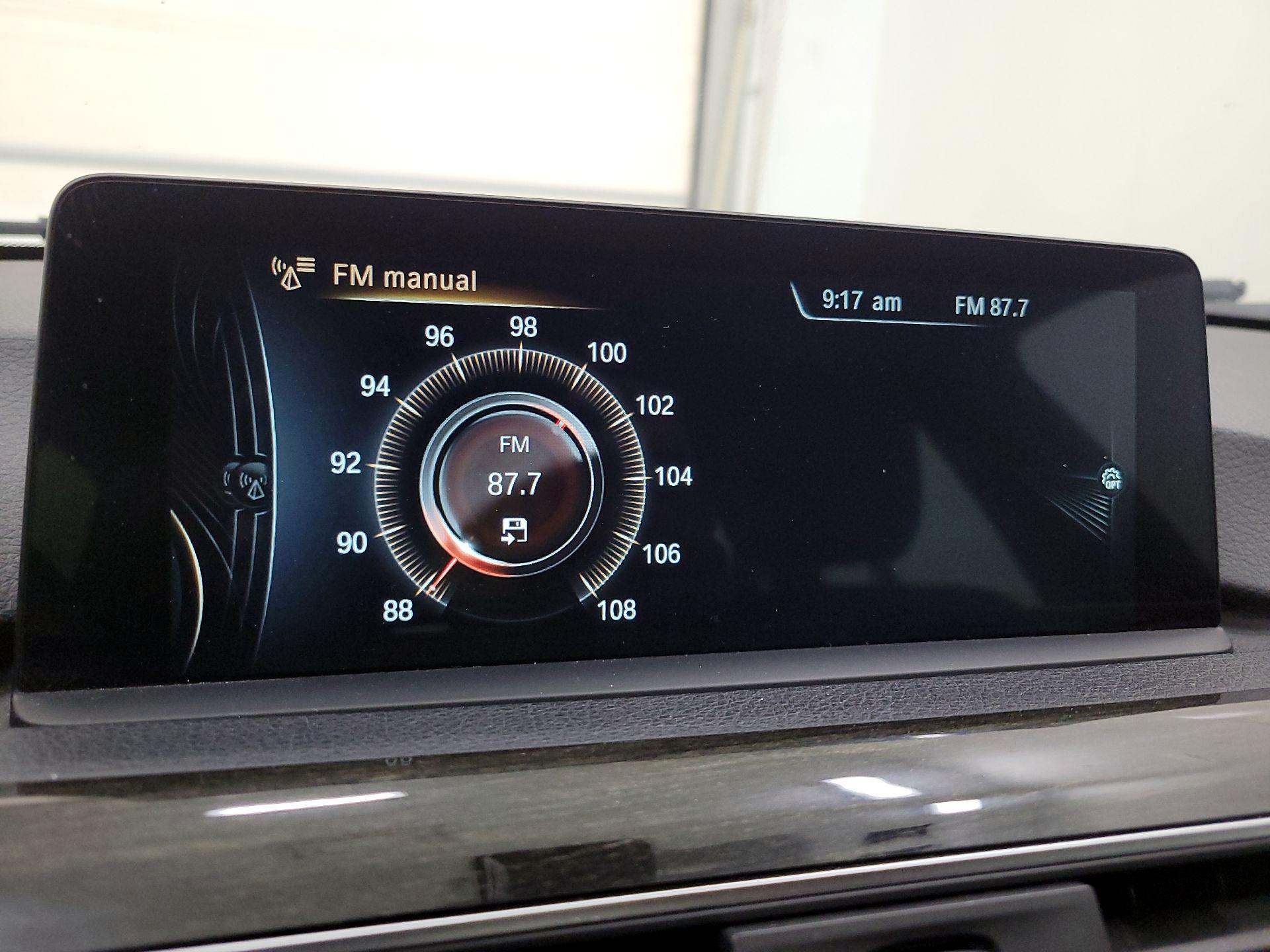 Thumbnail: 2016 BMW 3 Series - 16