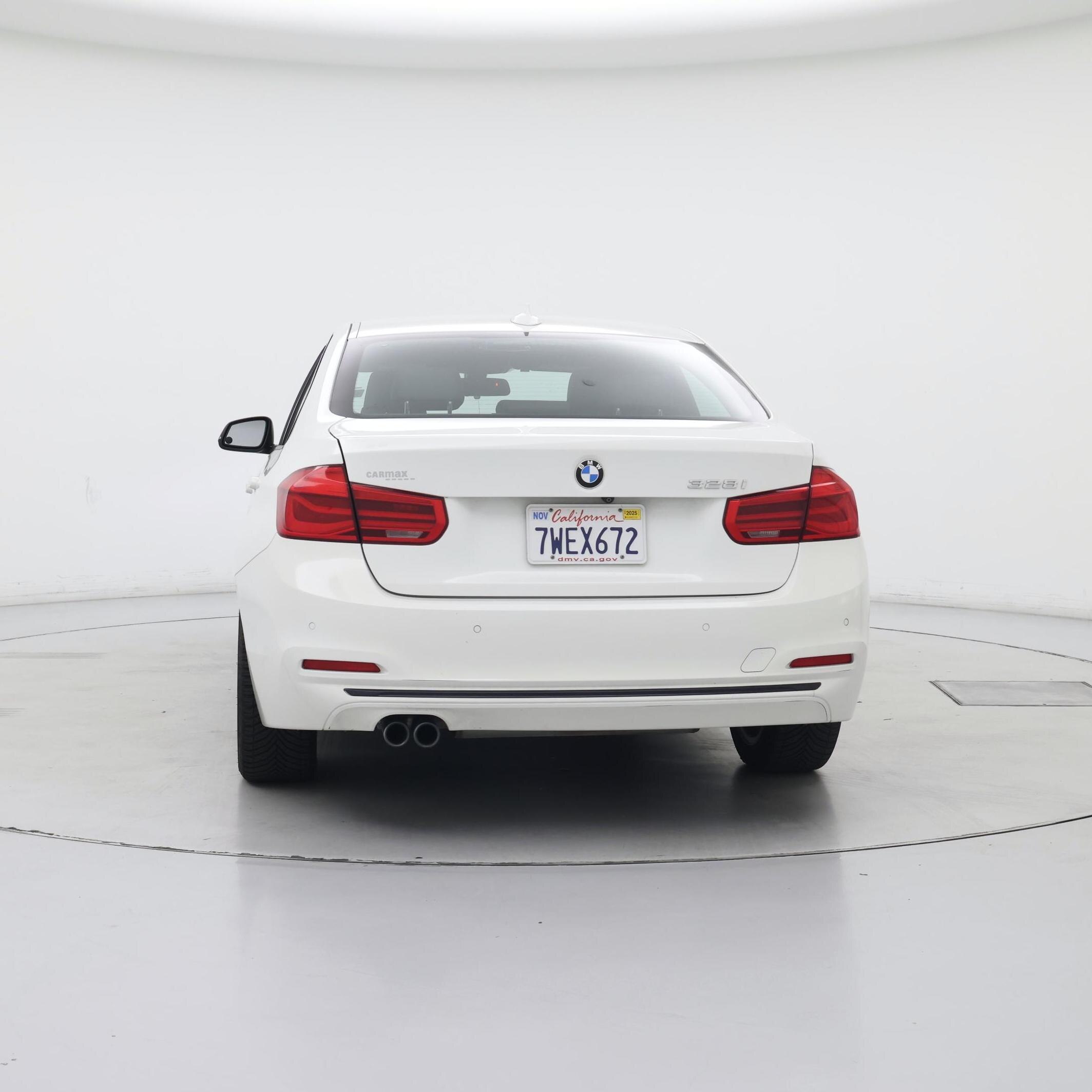 Thumbnail: 2016 BMW 3 Series - 6