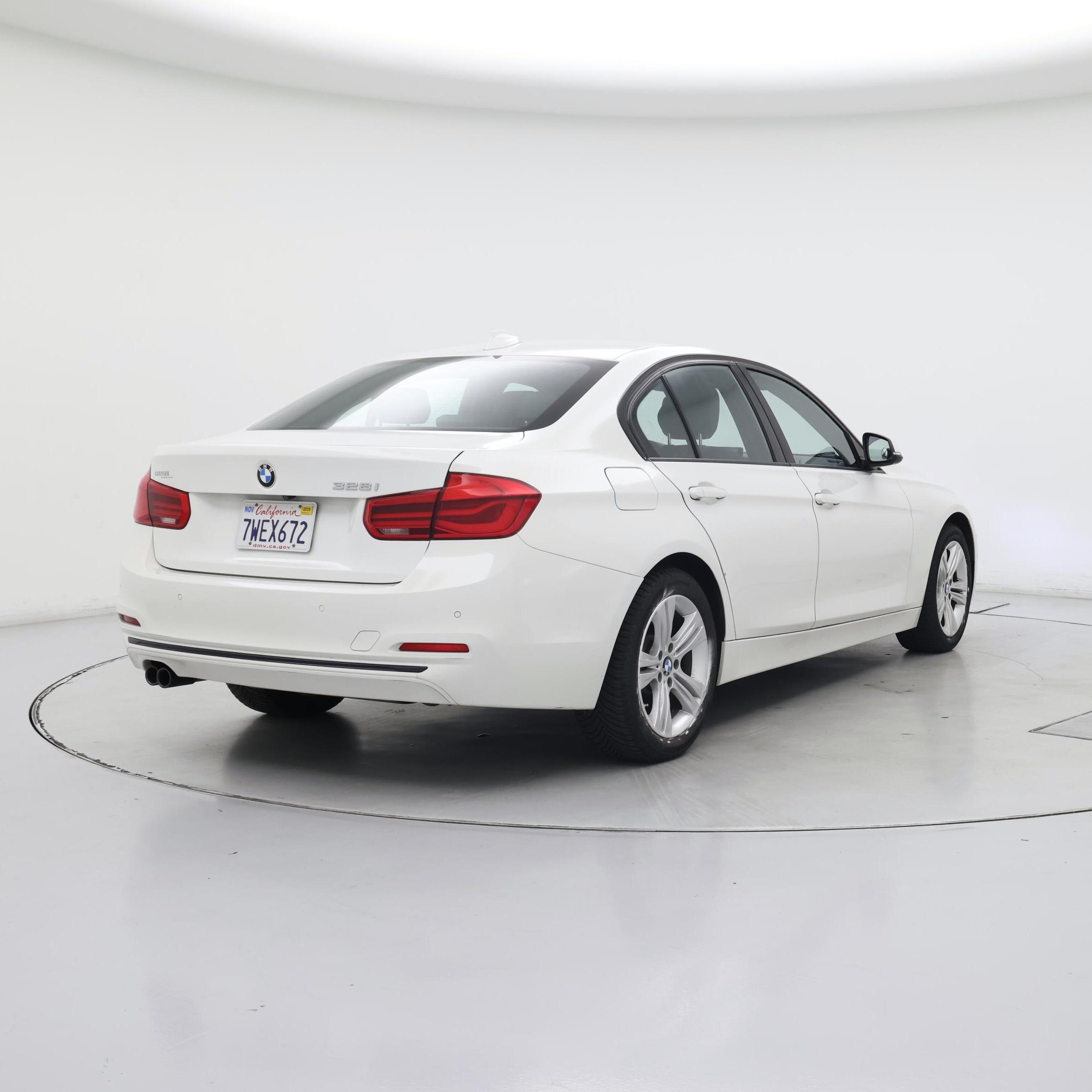 Thumbnail: 2016 BMW 3 Series - 8