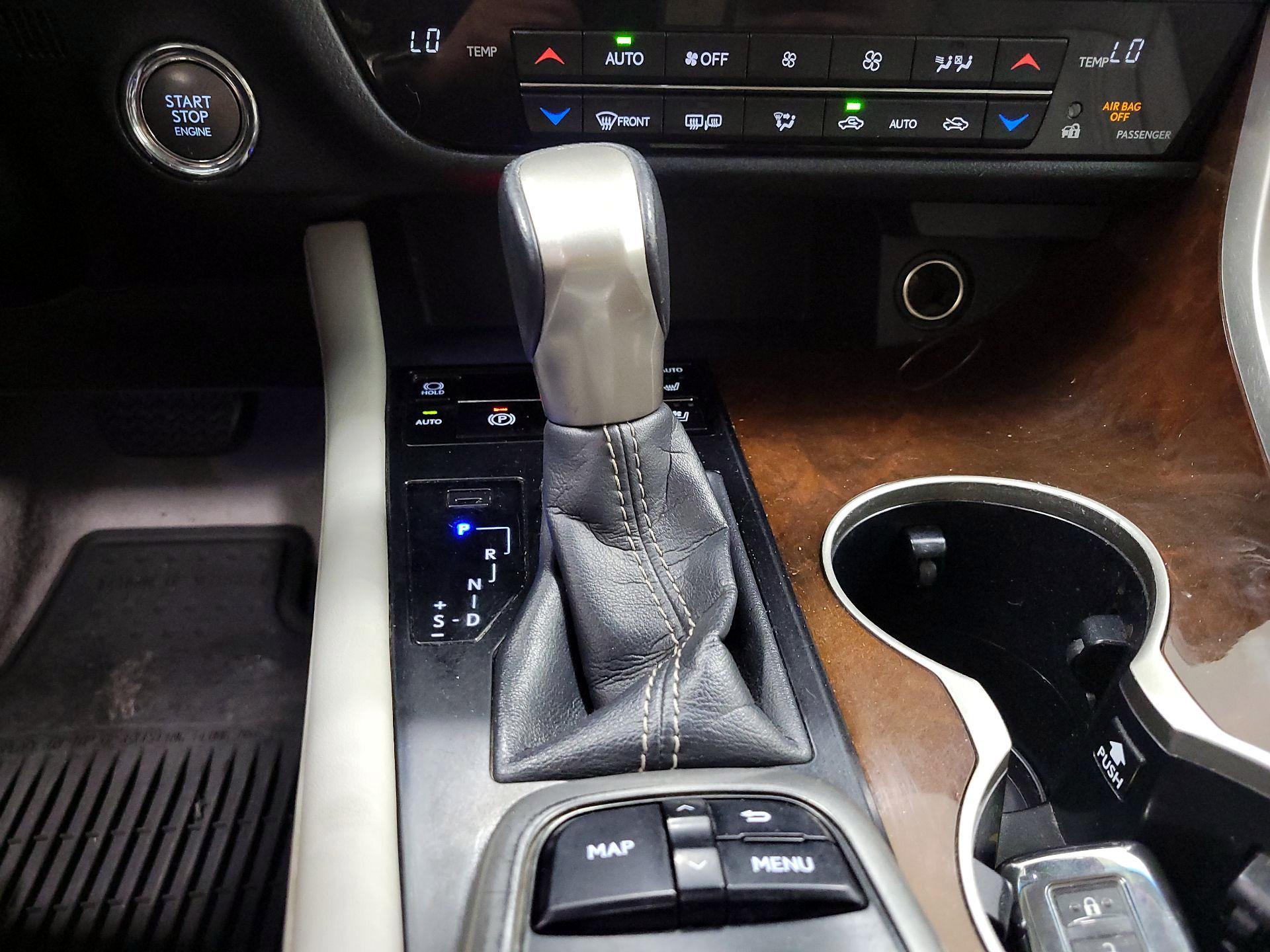 Thumbnail: 2017 Lexus RX - 18