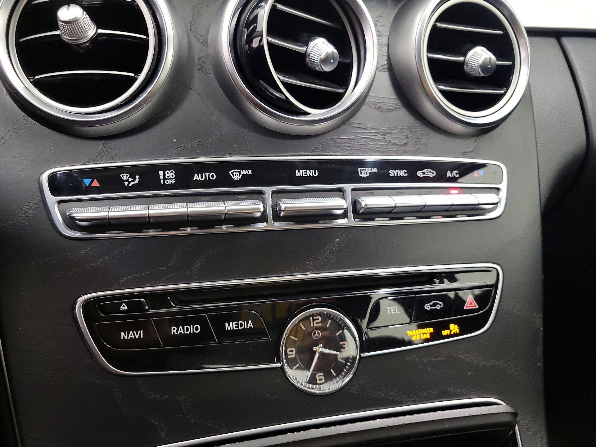 Thumbnail: 2016 Mercedes-Benz C-Class - 16