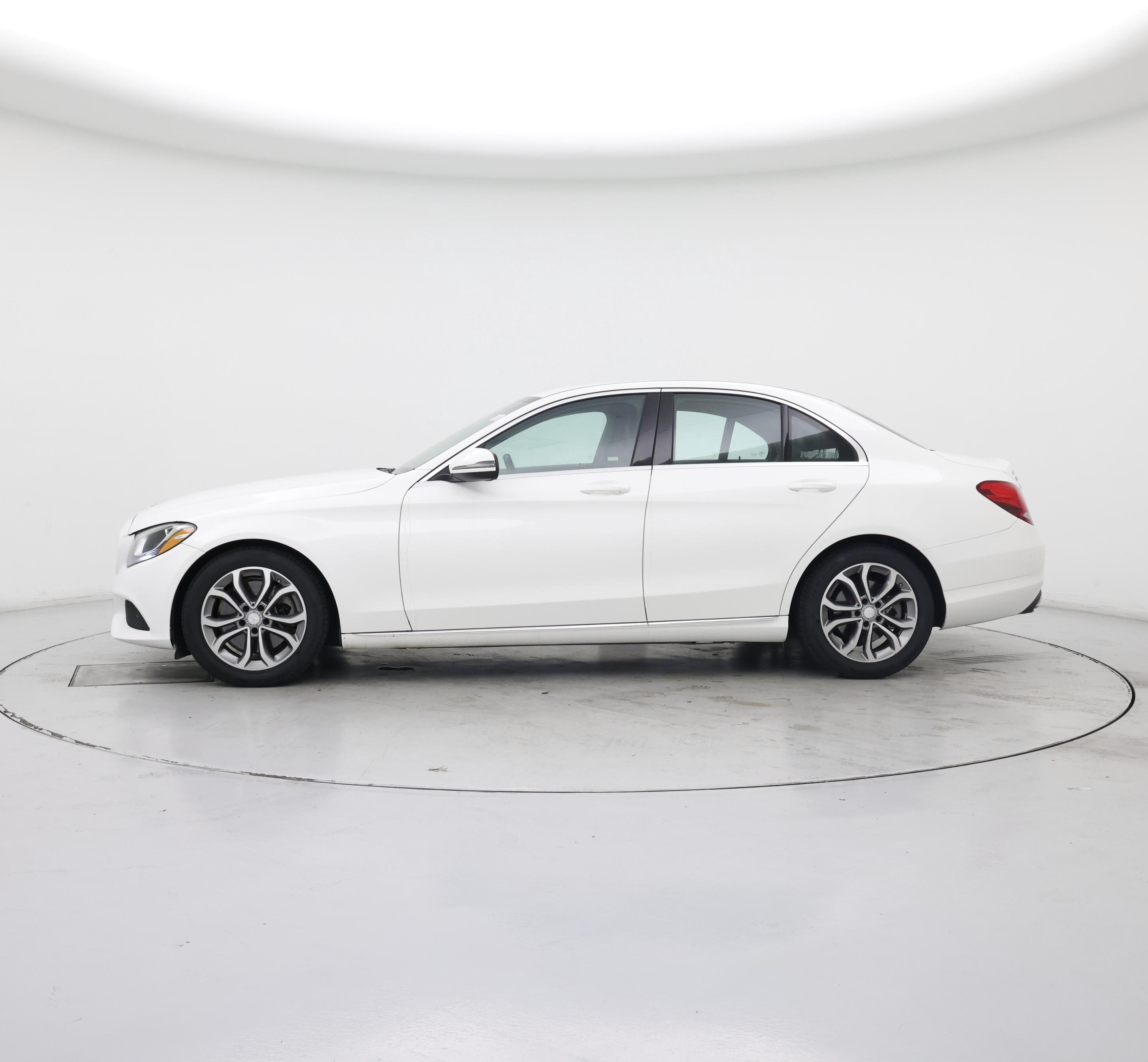 Thumbnail: 2016 Mercedes-Benz C-Class - 3