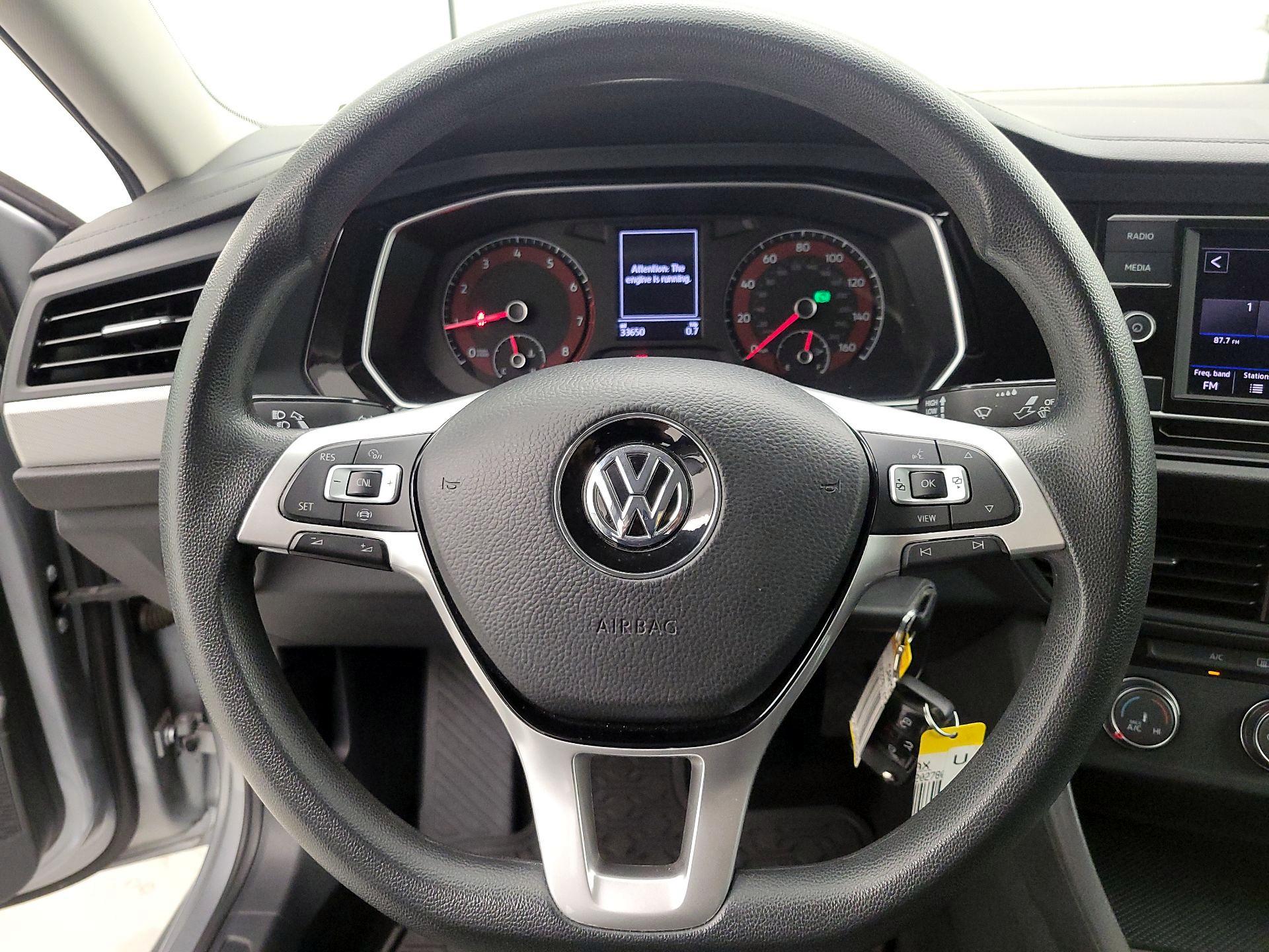 Thumbnail: 2019 Volkswagen Jetta - 10
