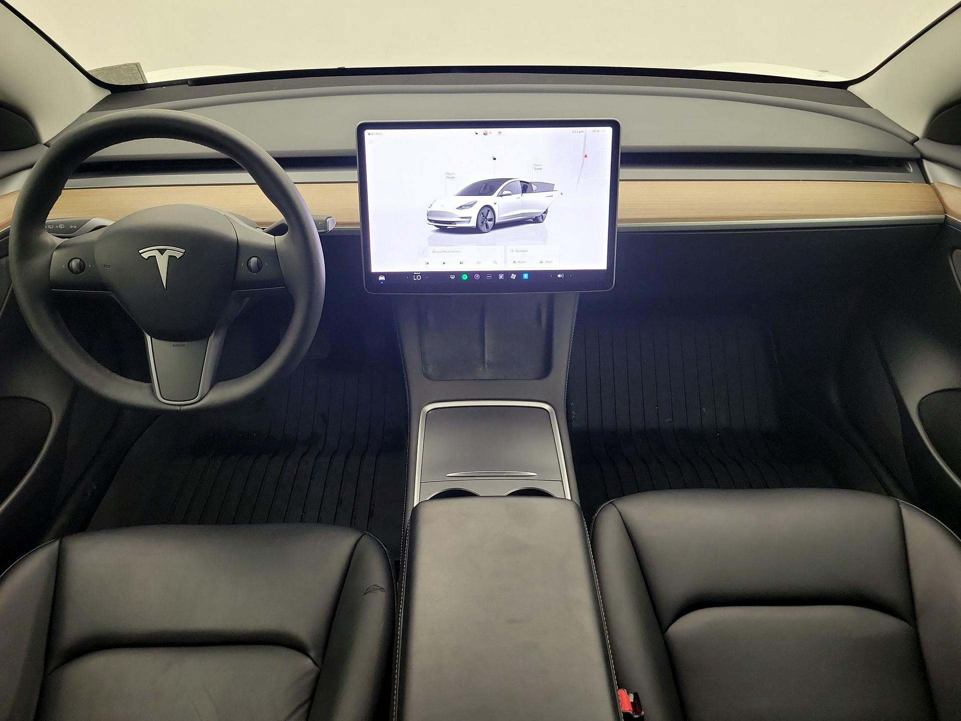 Thumbnail: 2023 Tesla Model 3 - 9