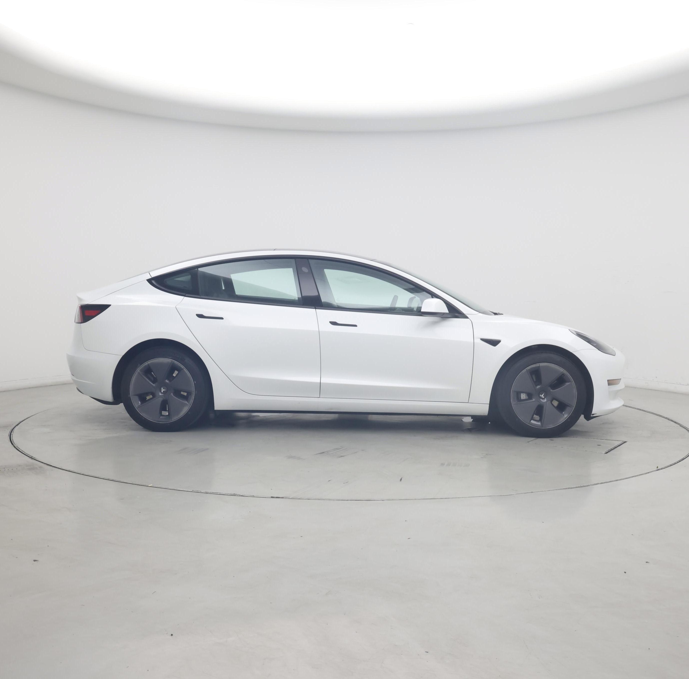Thumbnail: 2023 Tesla Model 3 - 7