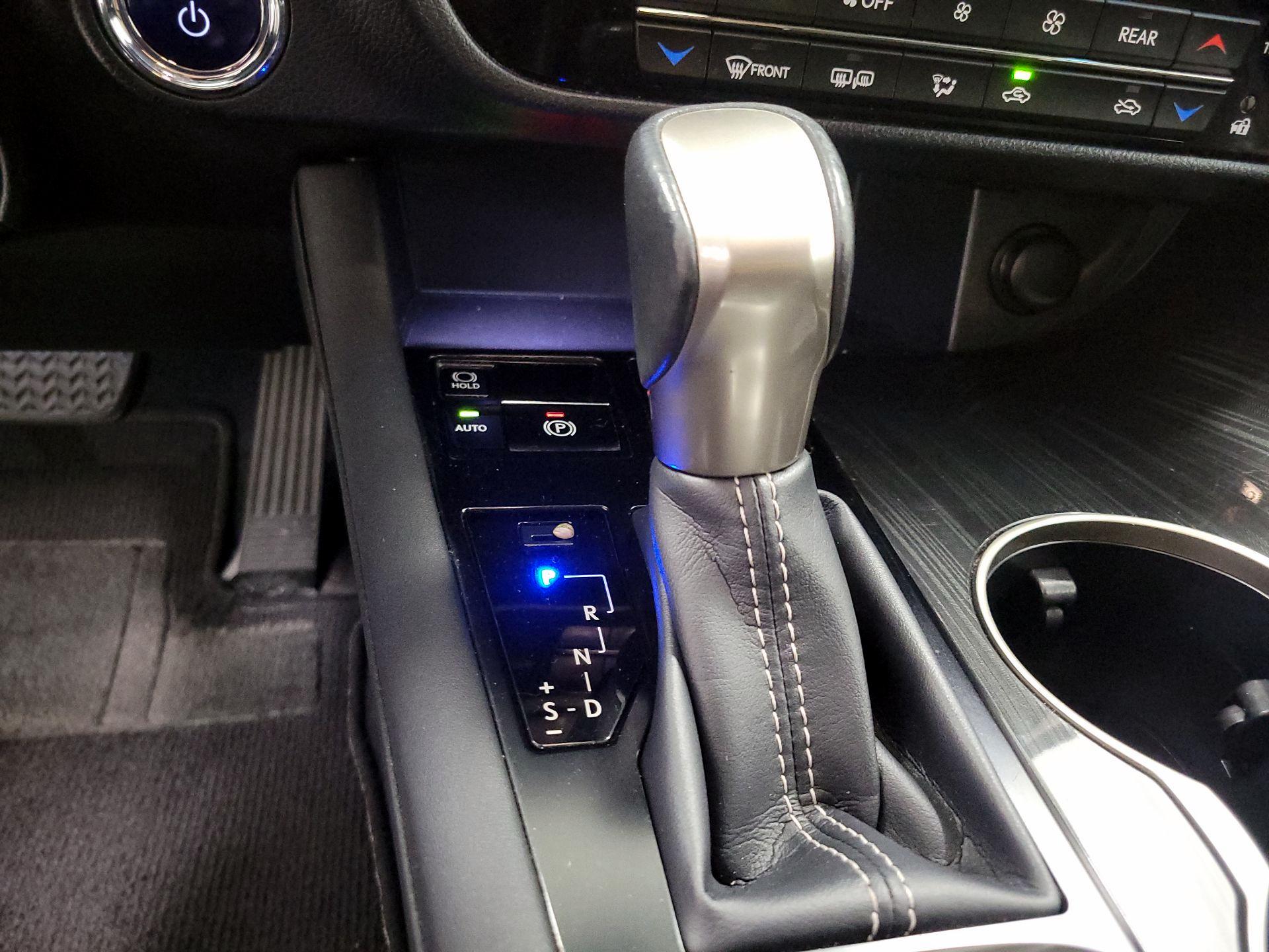 Thumbnail: 2019 Lexus RX - 17