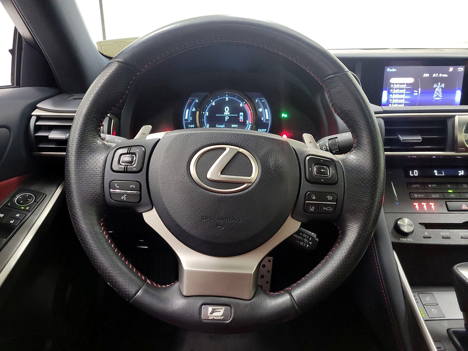 Thumbnail: 2019 Lexus IS - 10