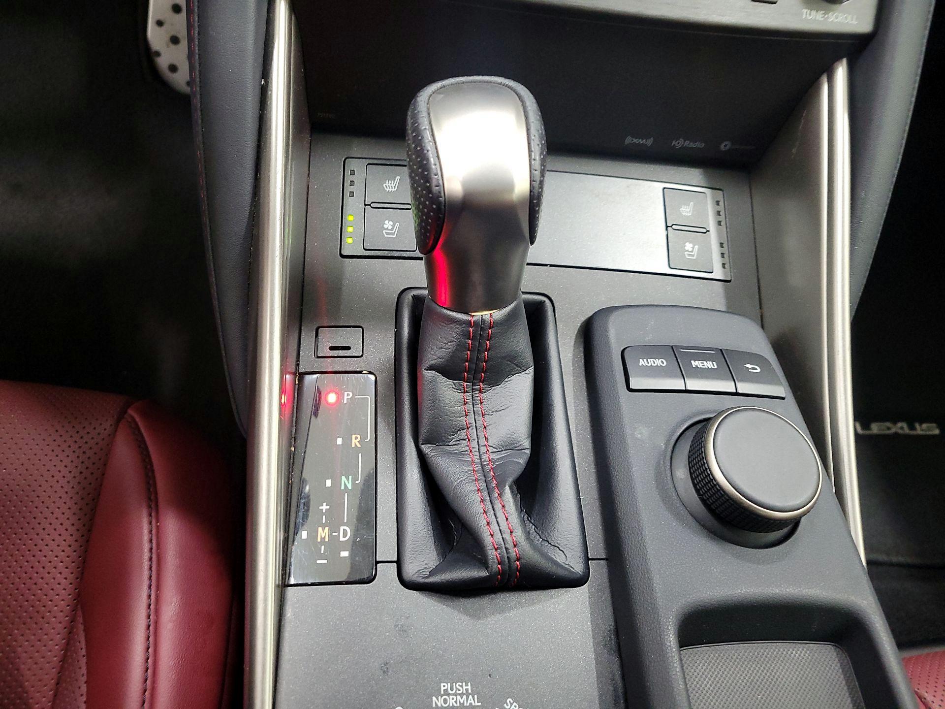 Thumbnail: 2019 Lexus IS - 17