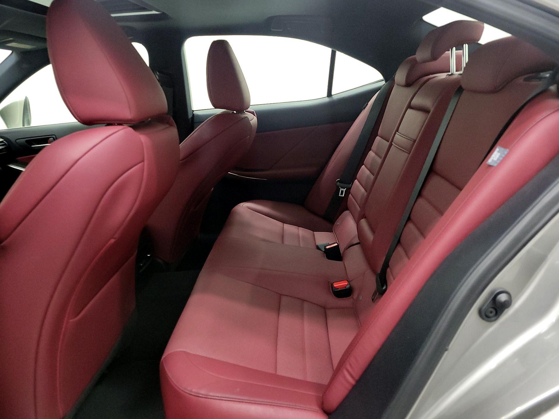 Thumbnail: 2019 Lexus IS - 20
