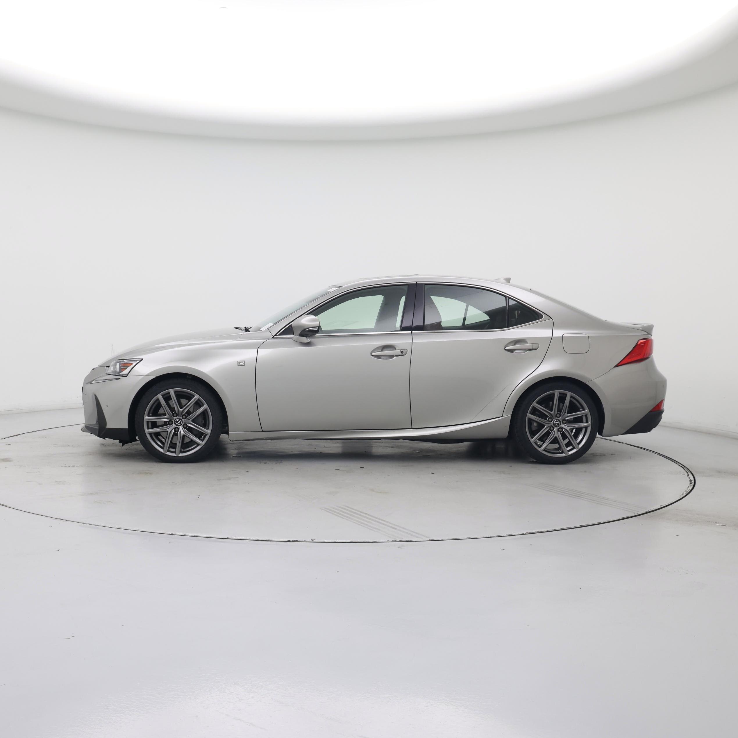 Thumbnail: 2019 Lexus IS - 3