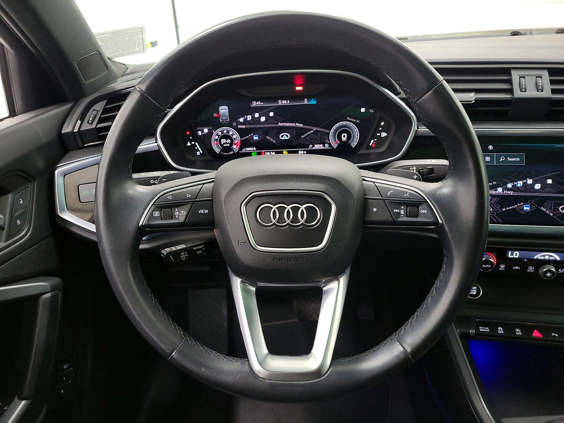 Thumbnail: 2022 Audi Q3 - 10
