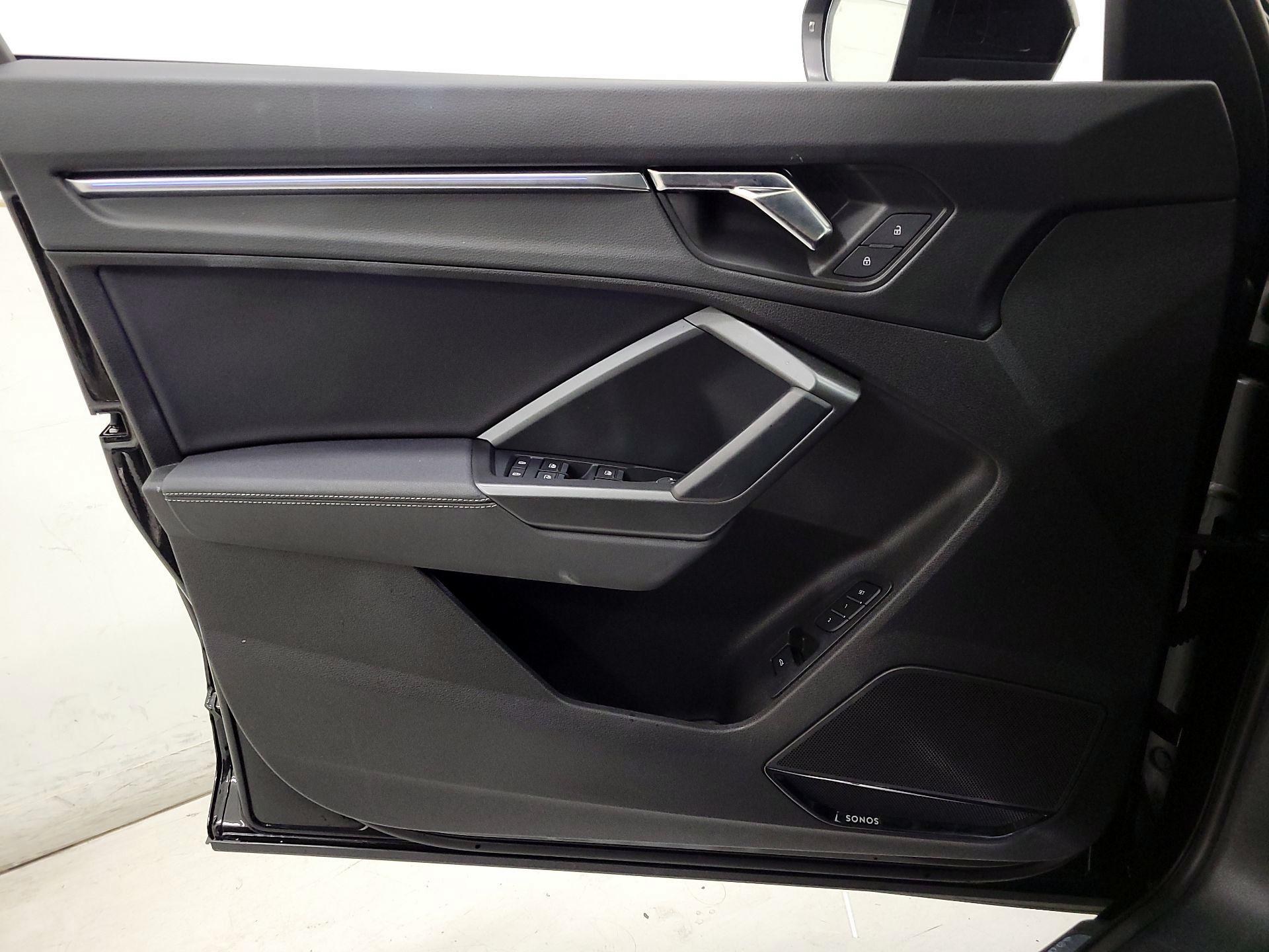 Thumbnail: 2022 Audi Q3 - 12