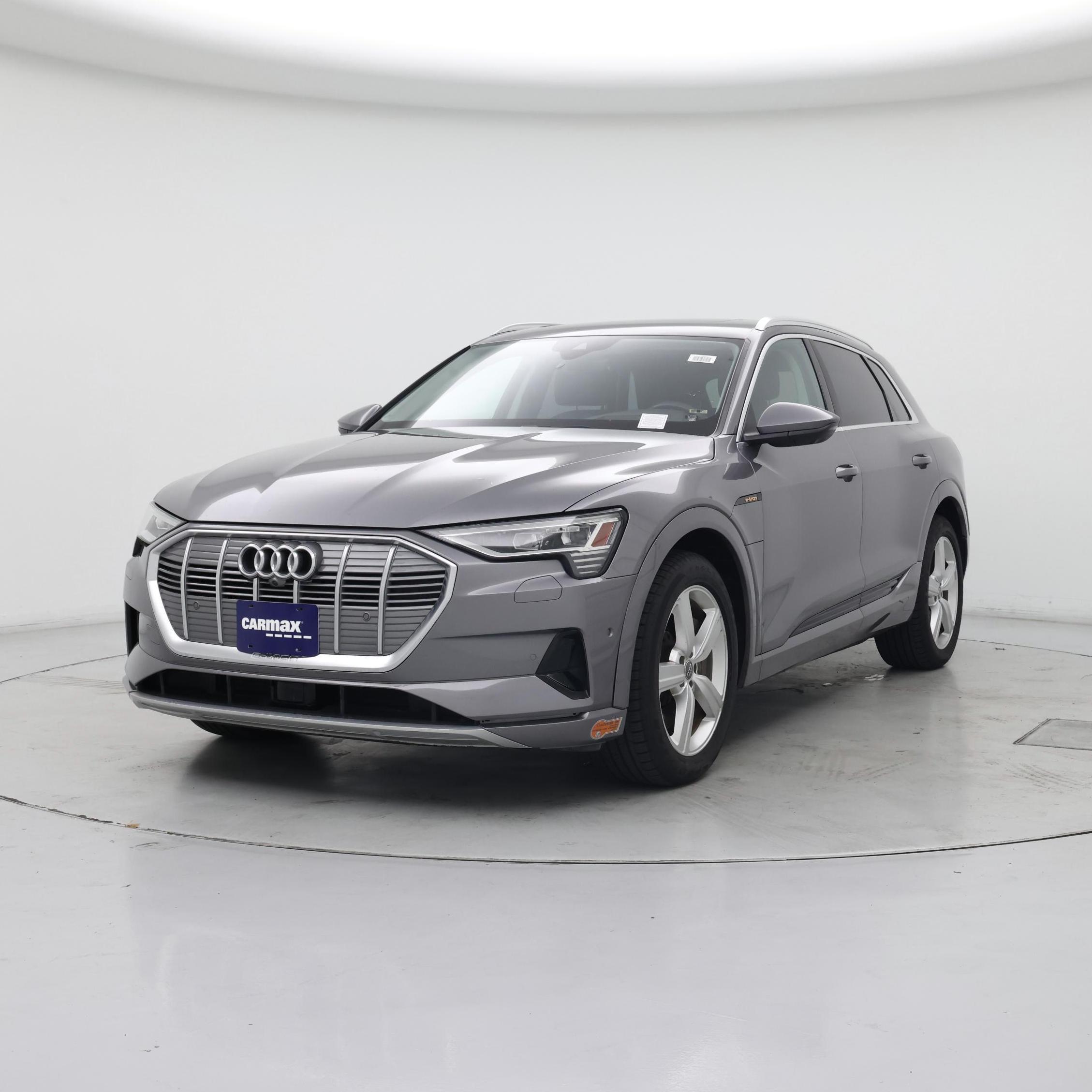 Thumbnail: 2019 Audi e-tron - 4