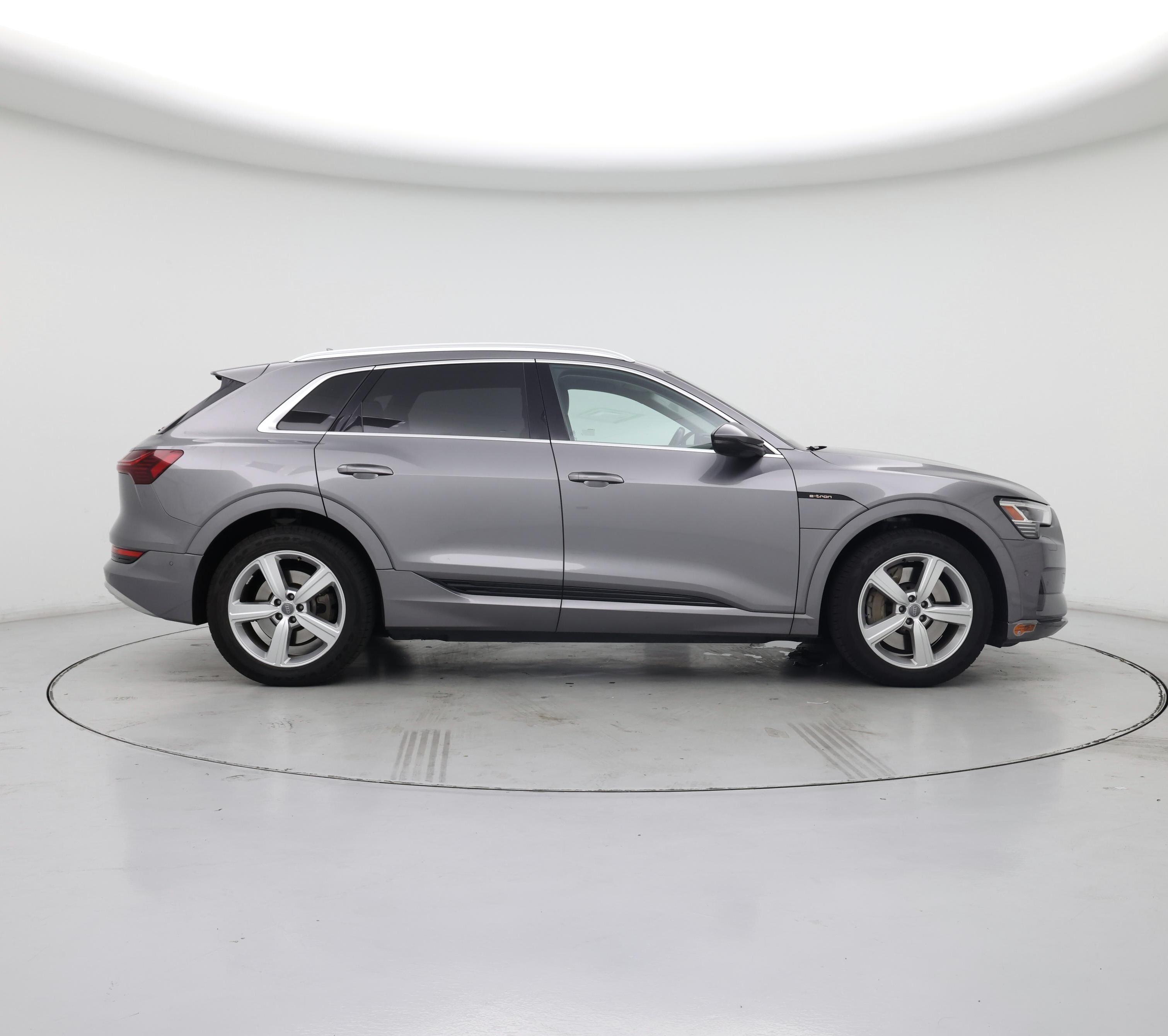 Thumbnail: 2019 Audi e-tron - 7