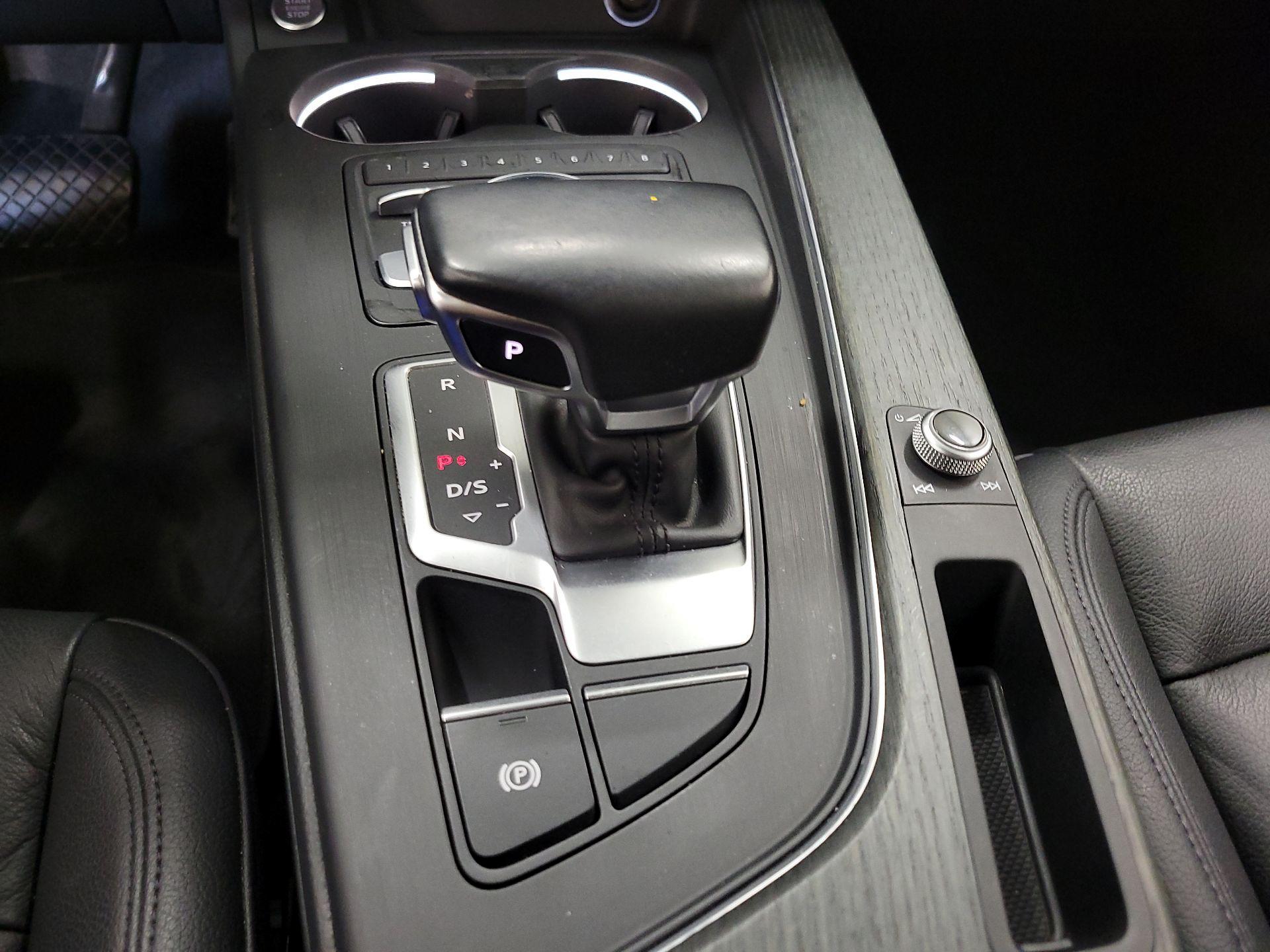 Thumbnail: 2018 Audi A4 - 18