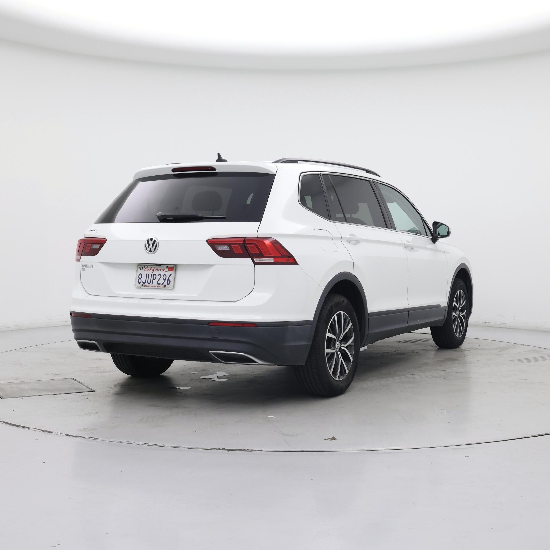Thumbnail: 2019 Volkswagen Tiguan - 8
