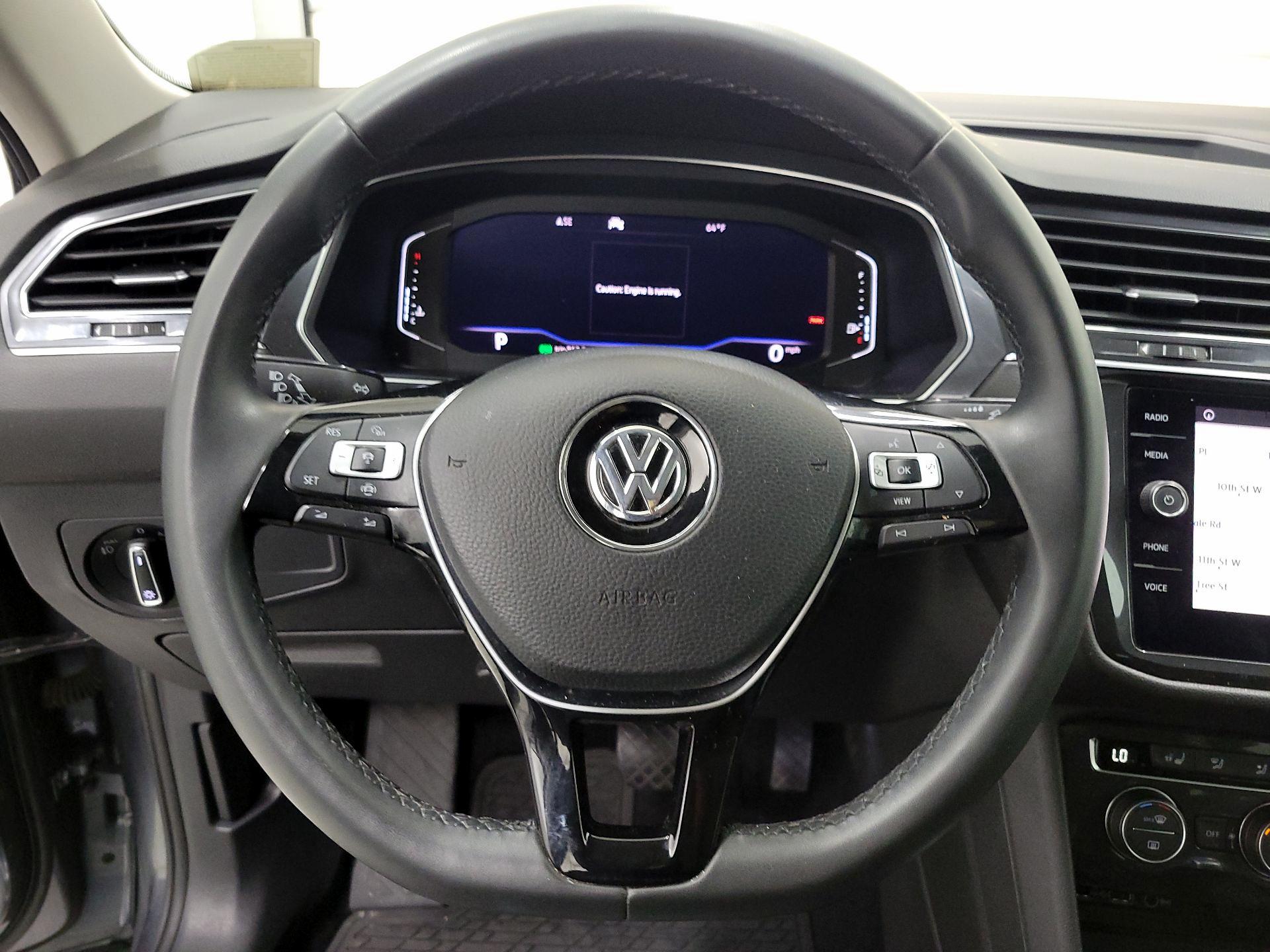 Thumbnail: 2020 Volkswagen Tiguan - 10