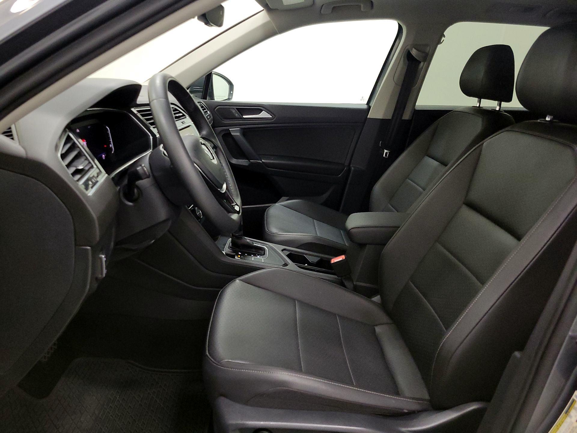 Thumbnail: 2020 Volkswagen Tiguan - 11
