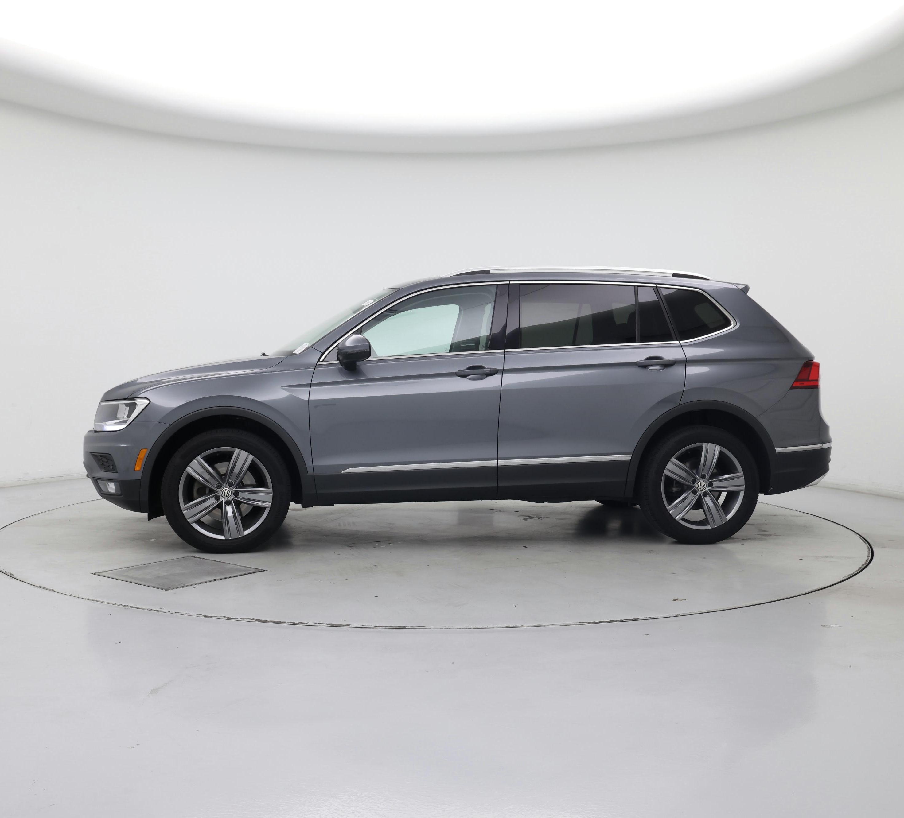 Thumbnail: 2020 Volkswagen Tiguan - 3