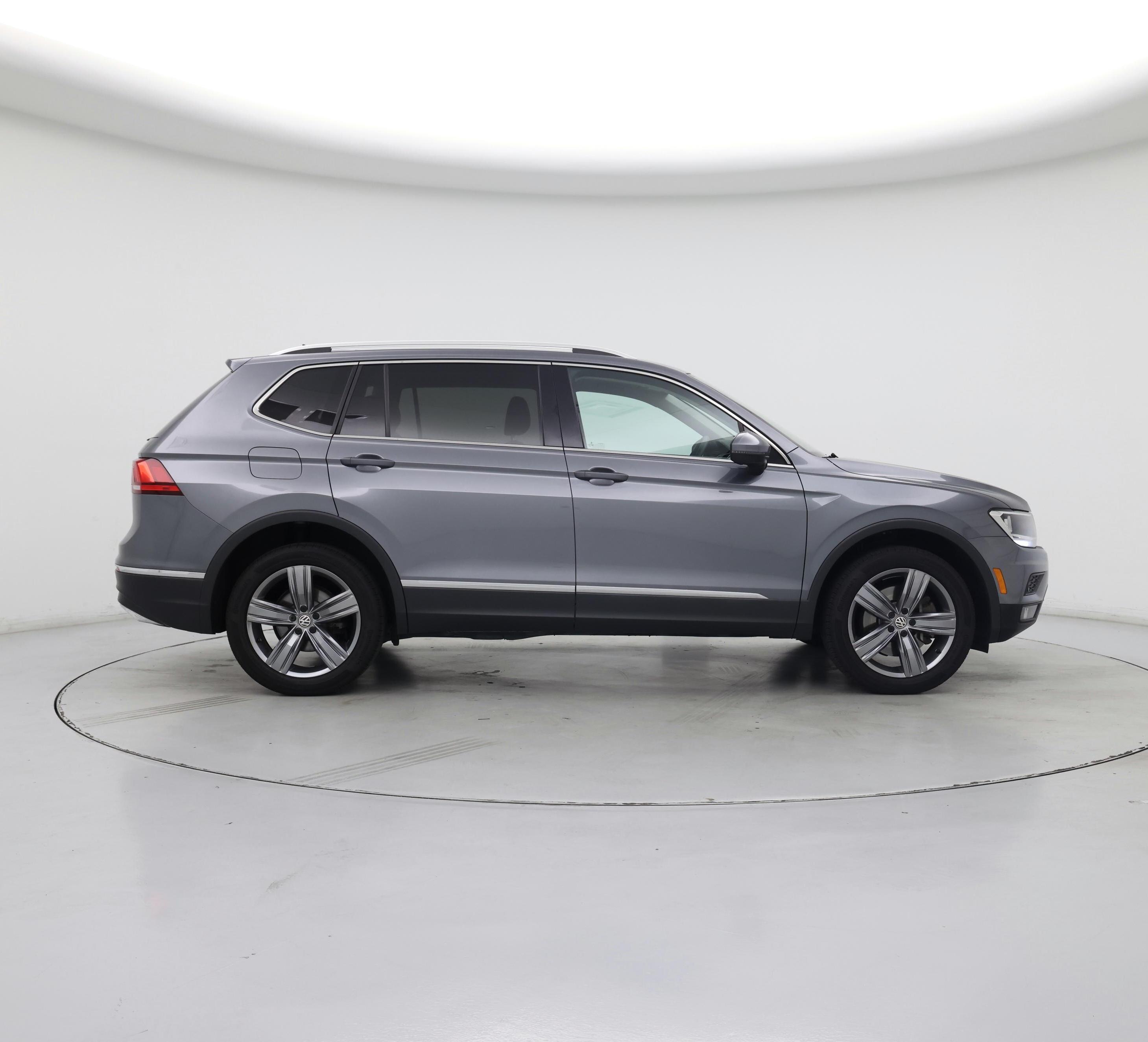 Thumbnail: 2020 Volkswagen Tiguan - 7