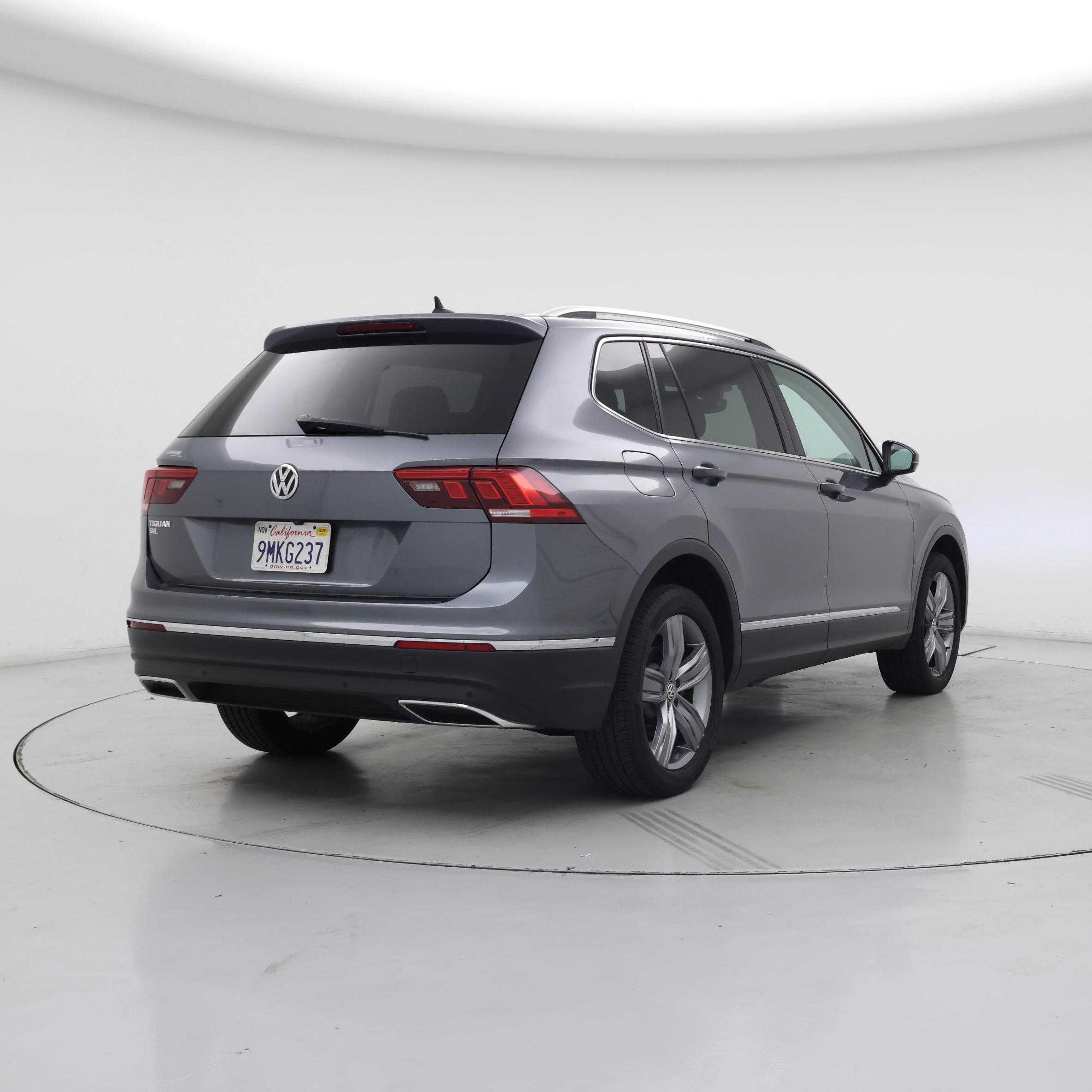 Thumbnail: 2020 Volkswagen Tiguan - 8