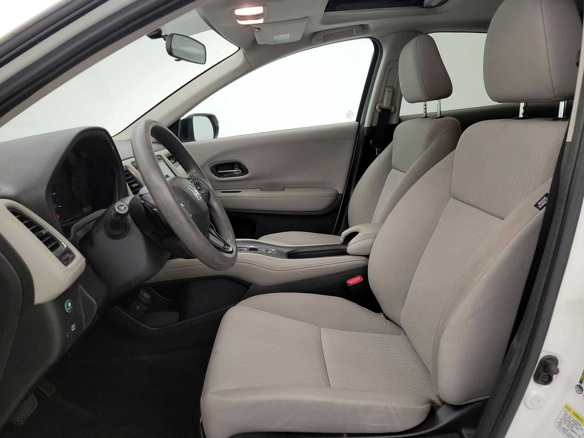 Thumbnail: 2016 Honda HR-V - 11