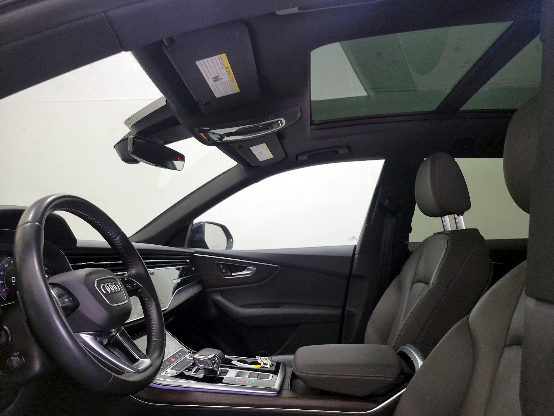 Thumbnail: 2020 Audi Q8 - 20