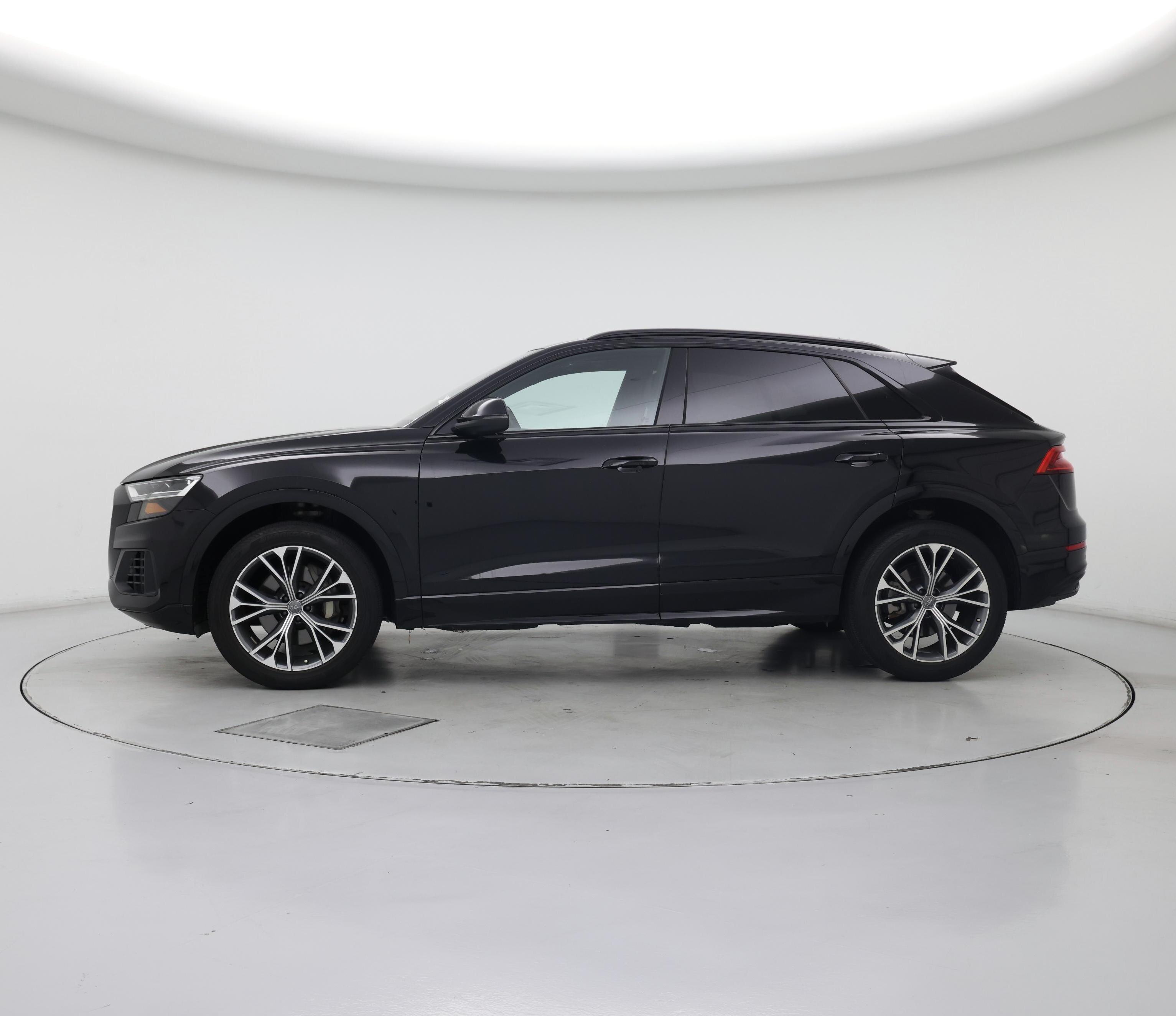 Thumbnail: 2020 Audi Q8 - 3