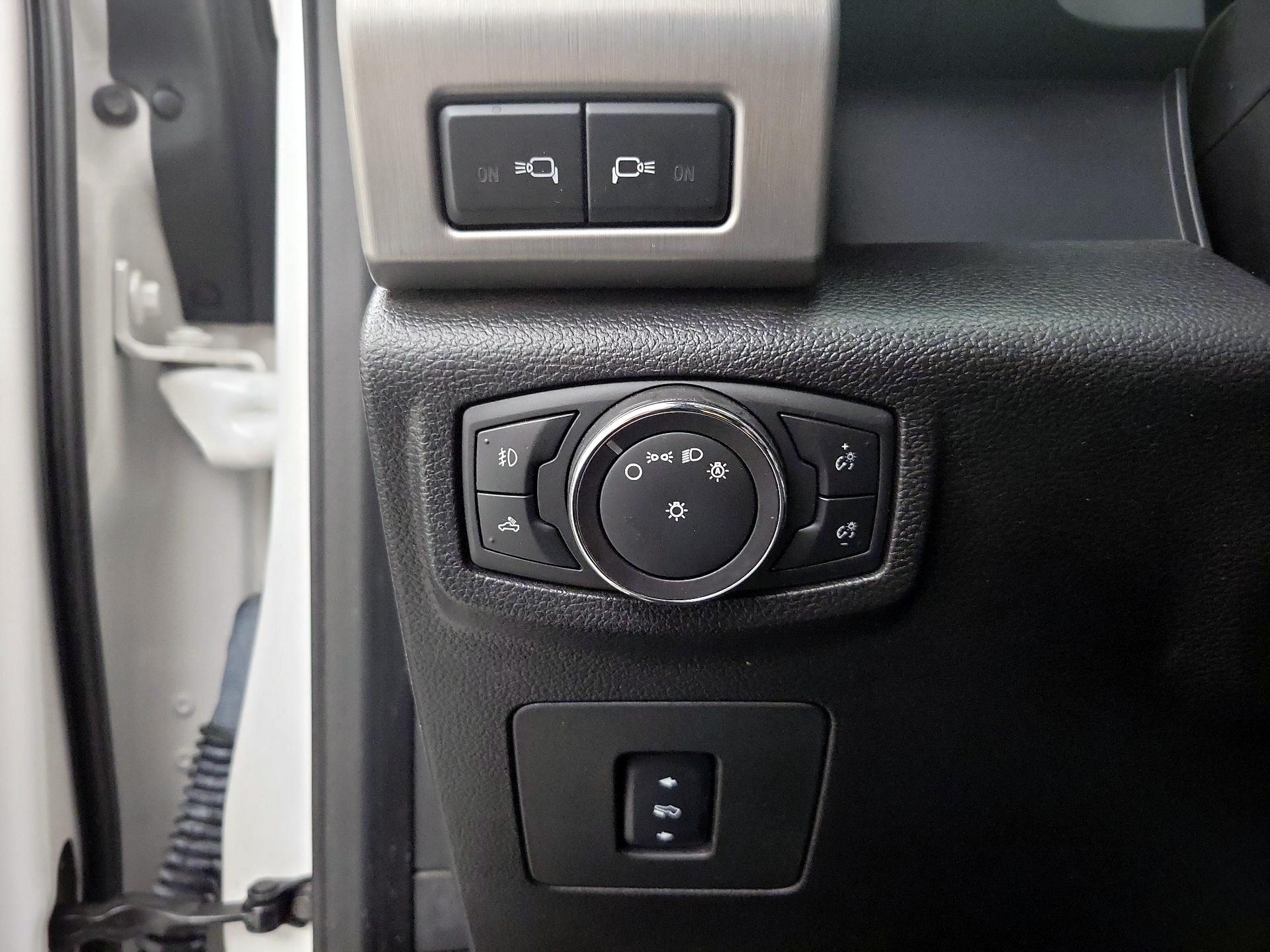 Thumbnail: 2015 Ford F-150 - 13