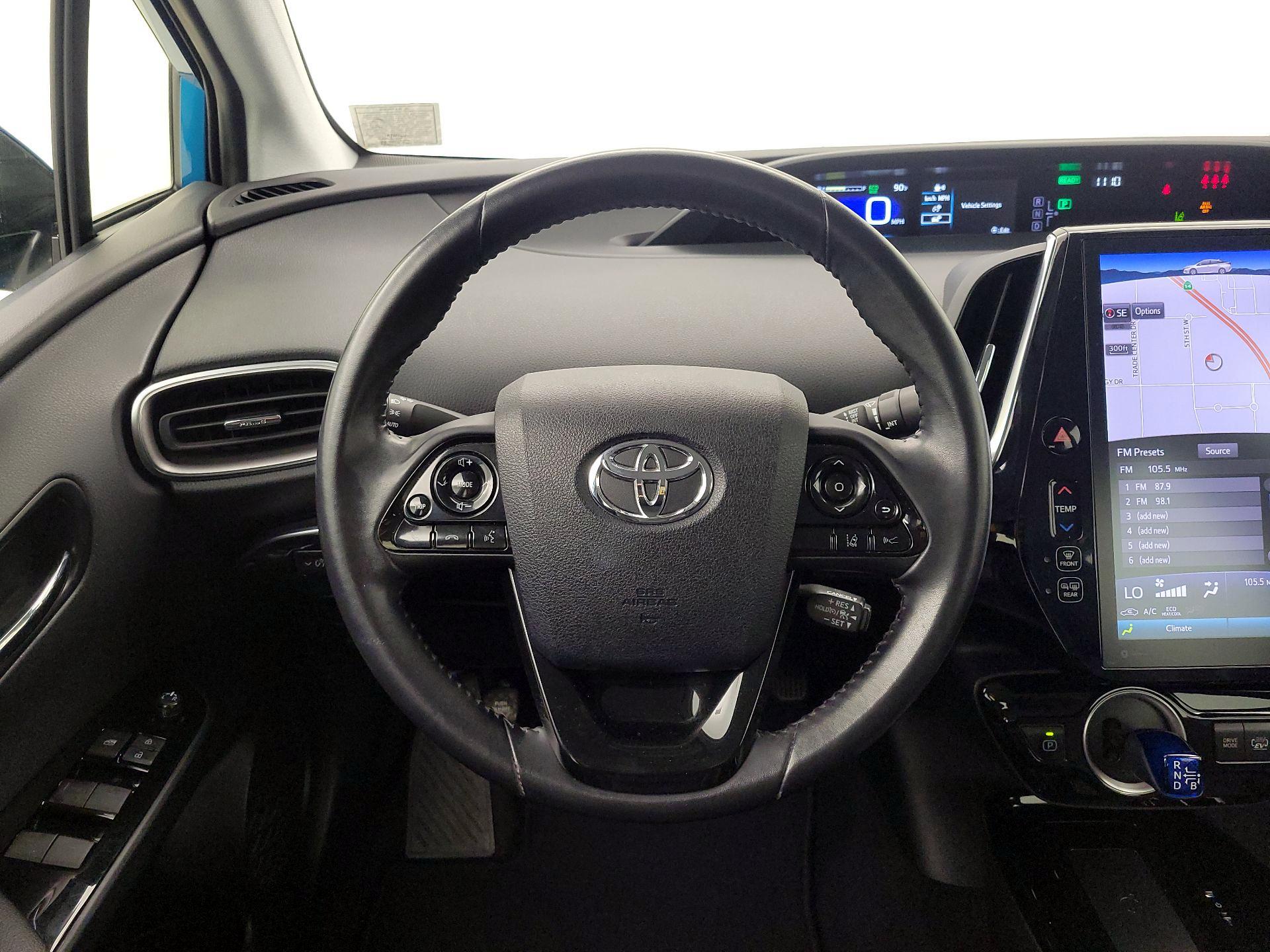 Thumbnail: 2020 Toyota Prius Prime - 10
