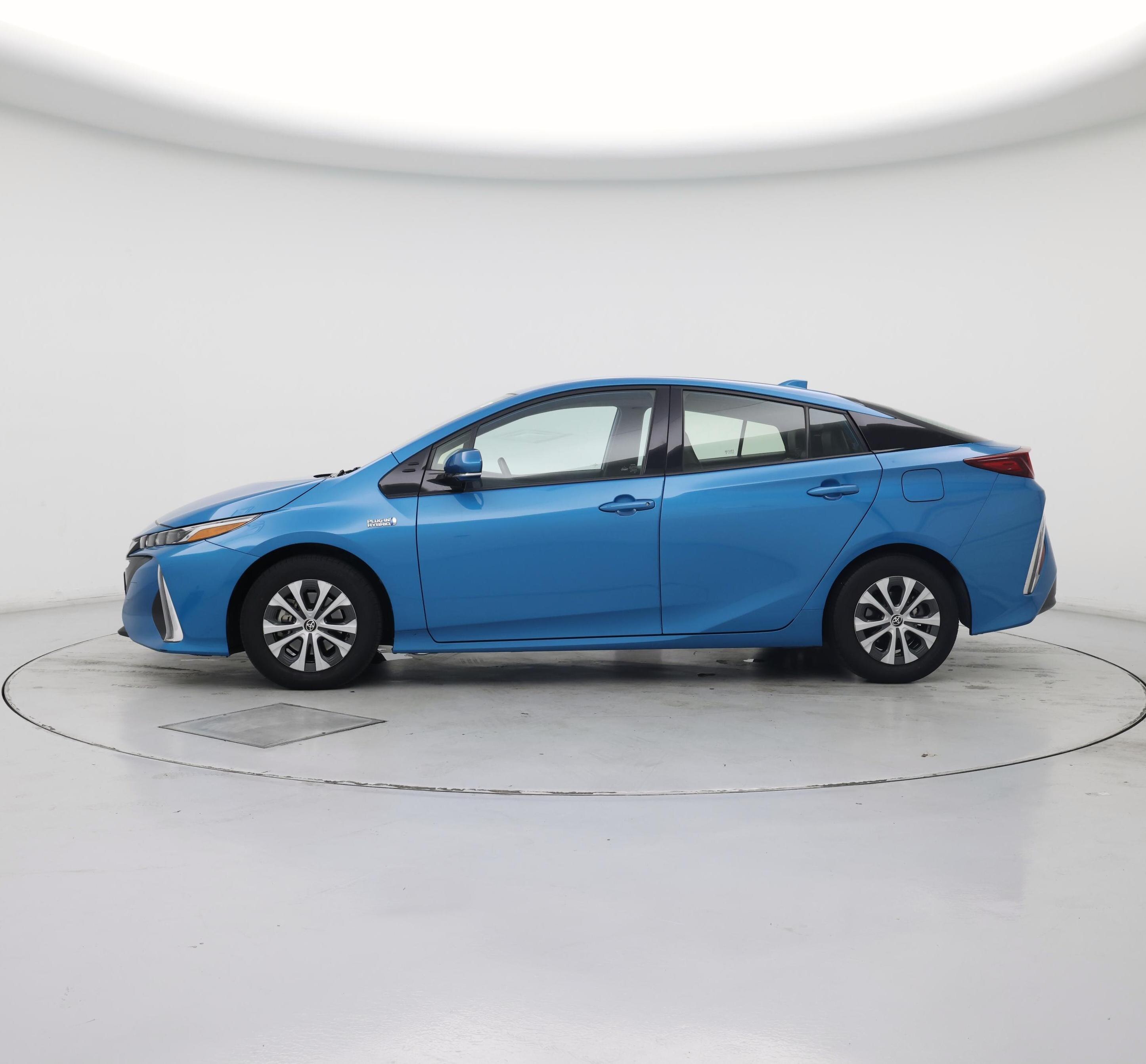 Thumbnail: 2020 Toyota Prius Prime - 3