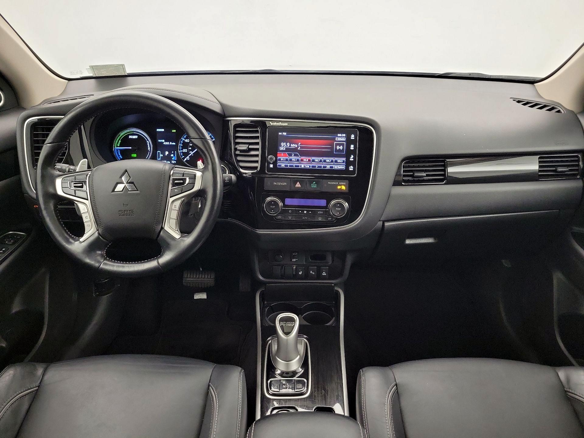 Thumbnail: 2018 Mitsubishi Outlander - 9