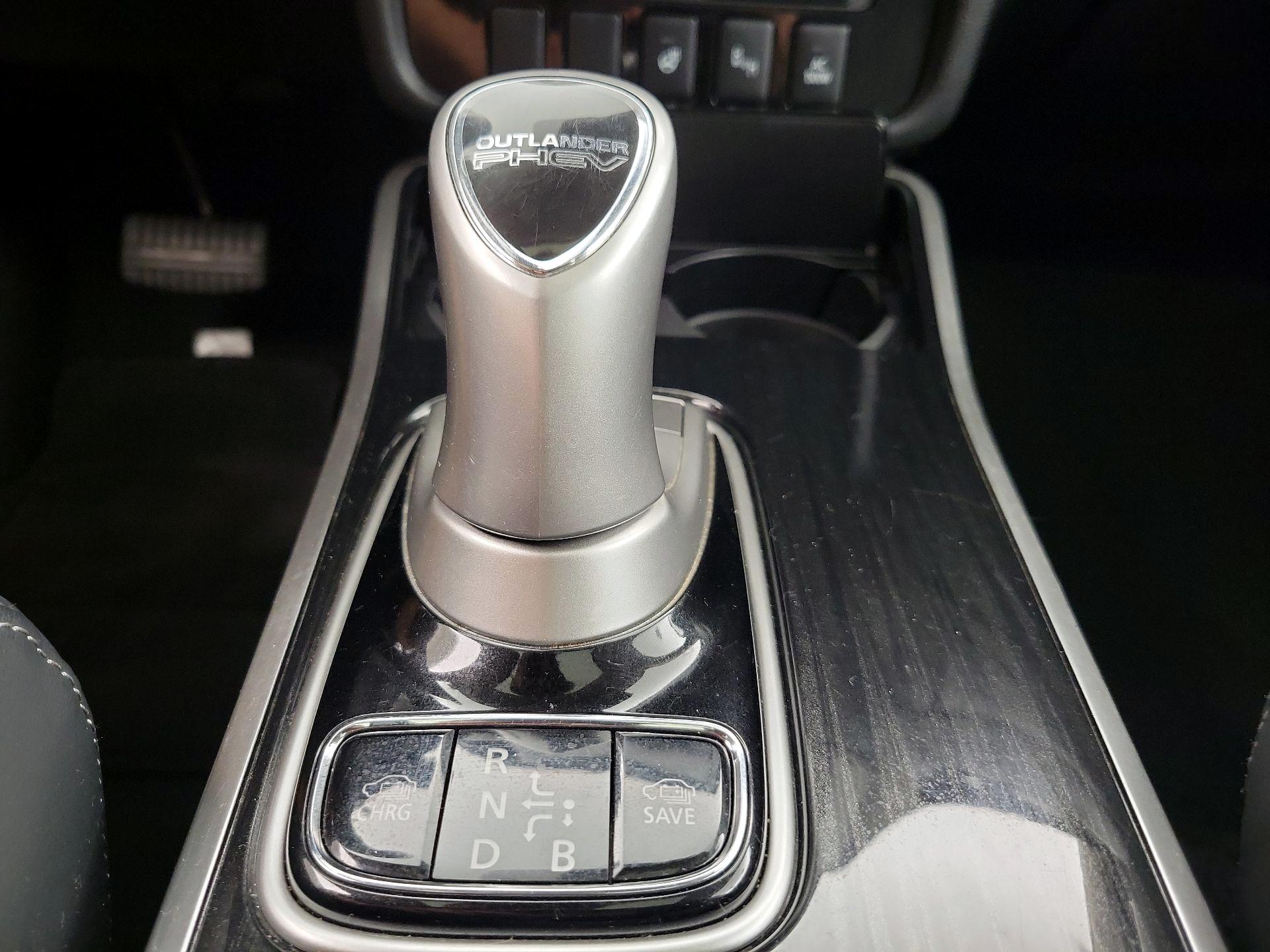 Thumbnail: 2018 Mitsubishi Outlander - 17