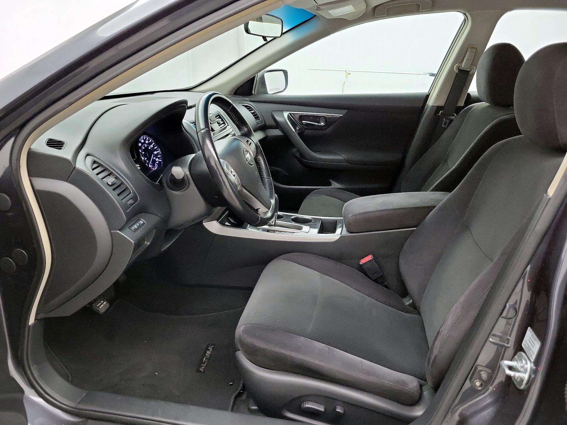 Thumbnail: 2013 Nissan Altima - 11