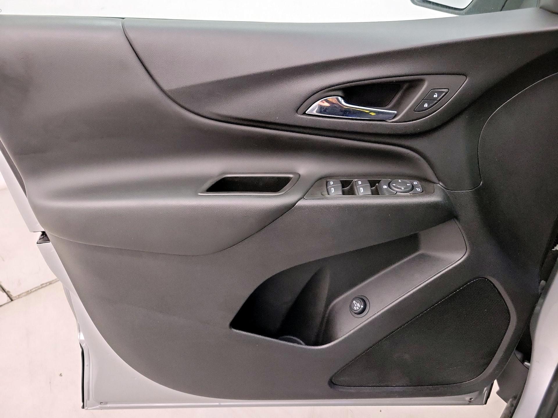 Thumbnail: 2022 Chevrolet Equinox - 12