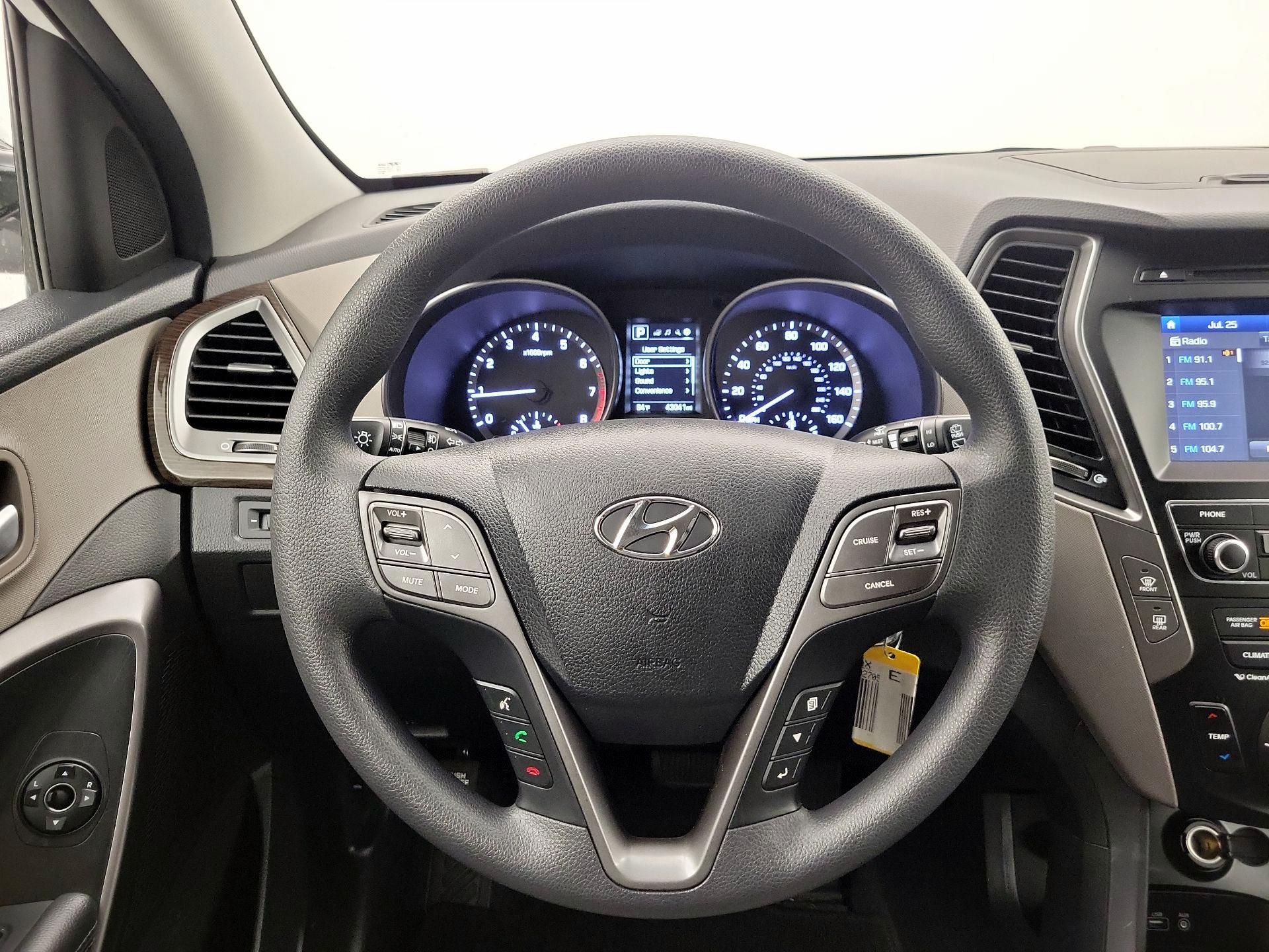 Thumbnail: 2017 Hyundai Santa Fe - 10