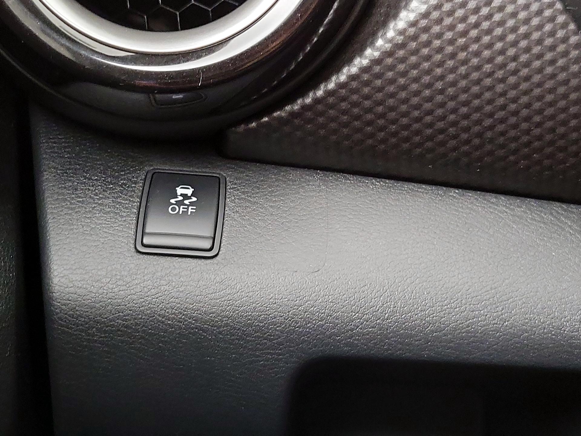 Thumbnail: 2019 Nissan Kicks - 13