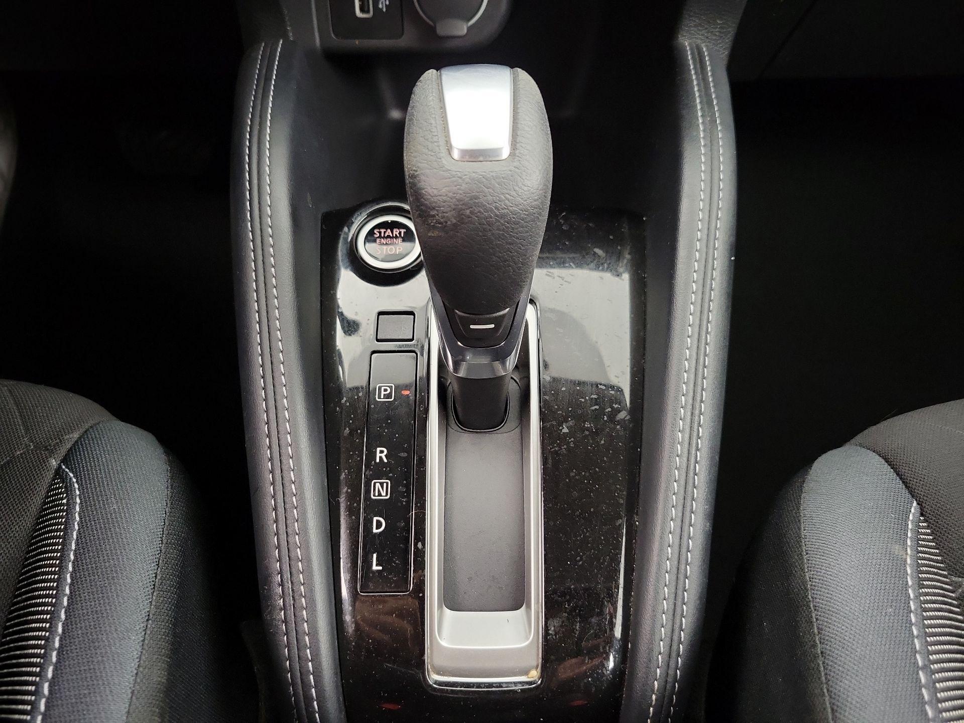 Thumbnail: 2019 Nissan Kicks - 17