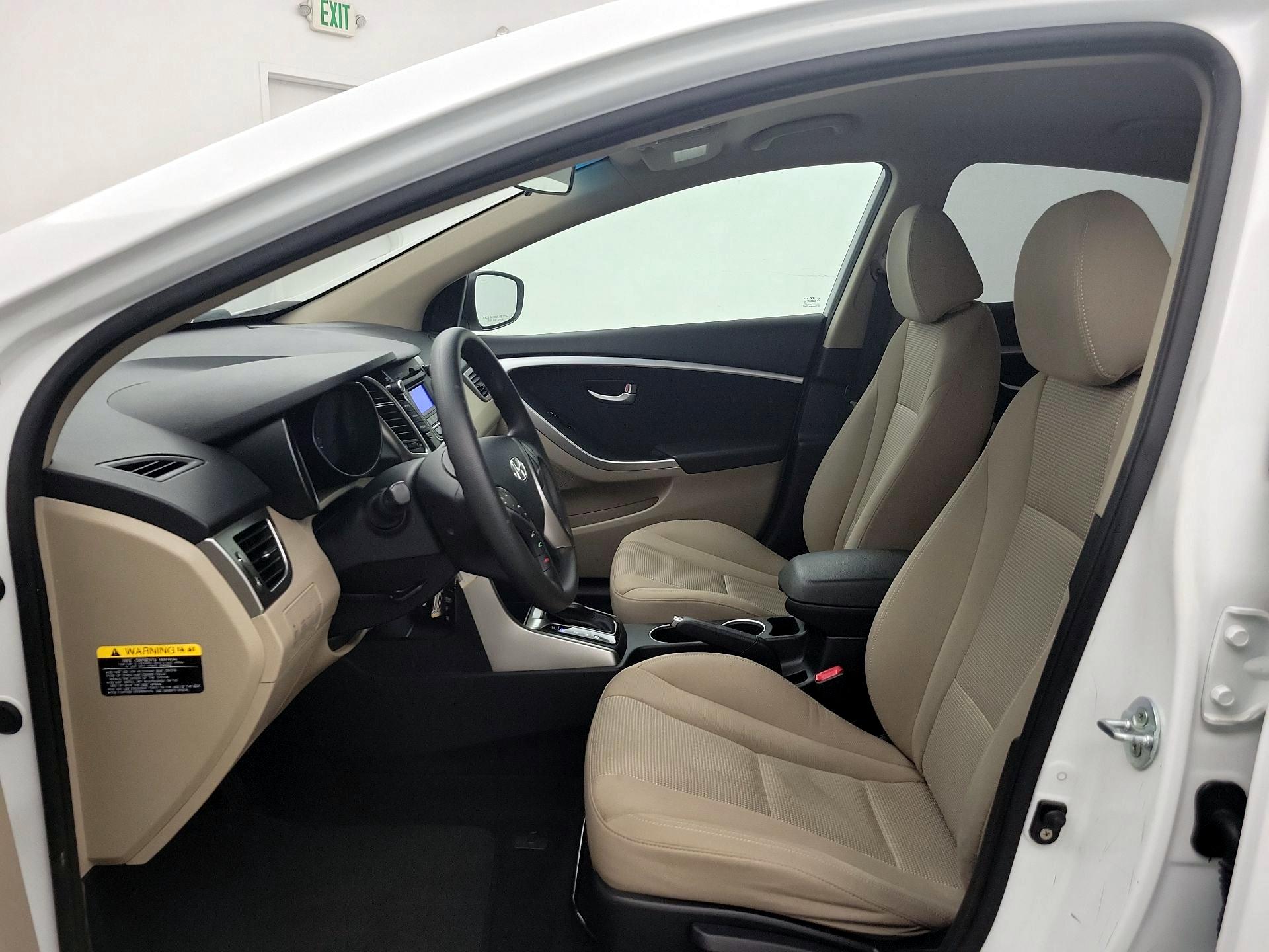 Thumbnail: 2016 Hyundai Elantra - 11