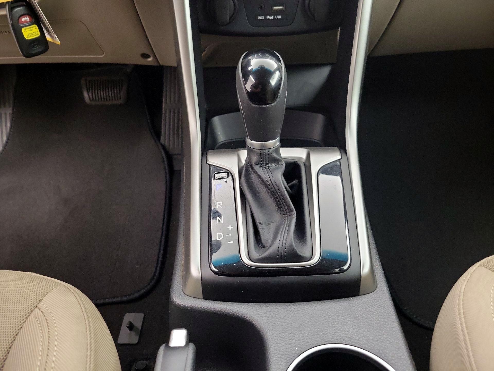 Thumbnail: 2016 Hyundai Elantra - 16