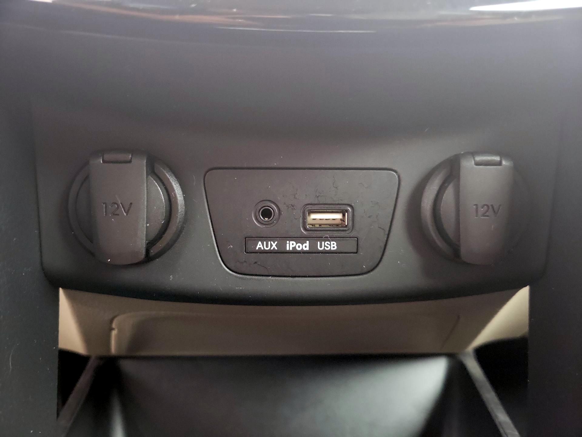 Thumbnail: 2016 Hyundai Elantra - 17