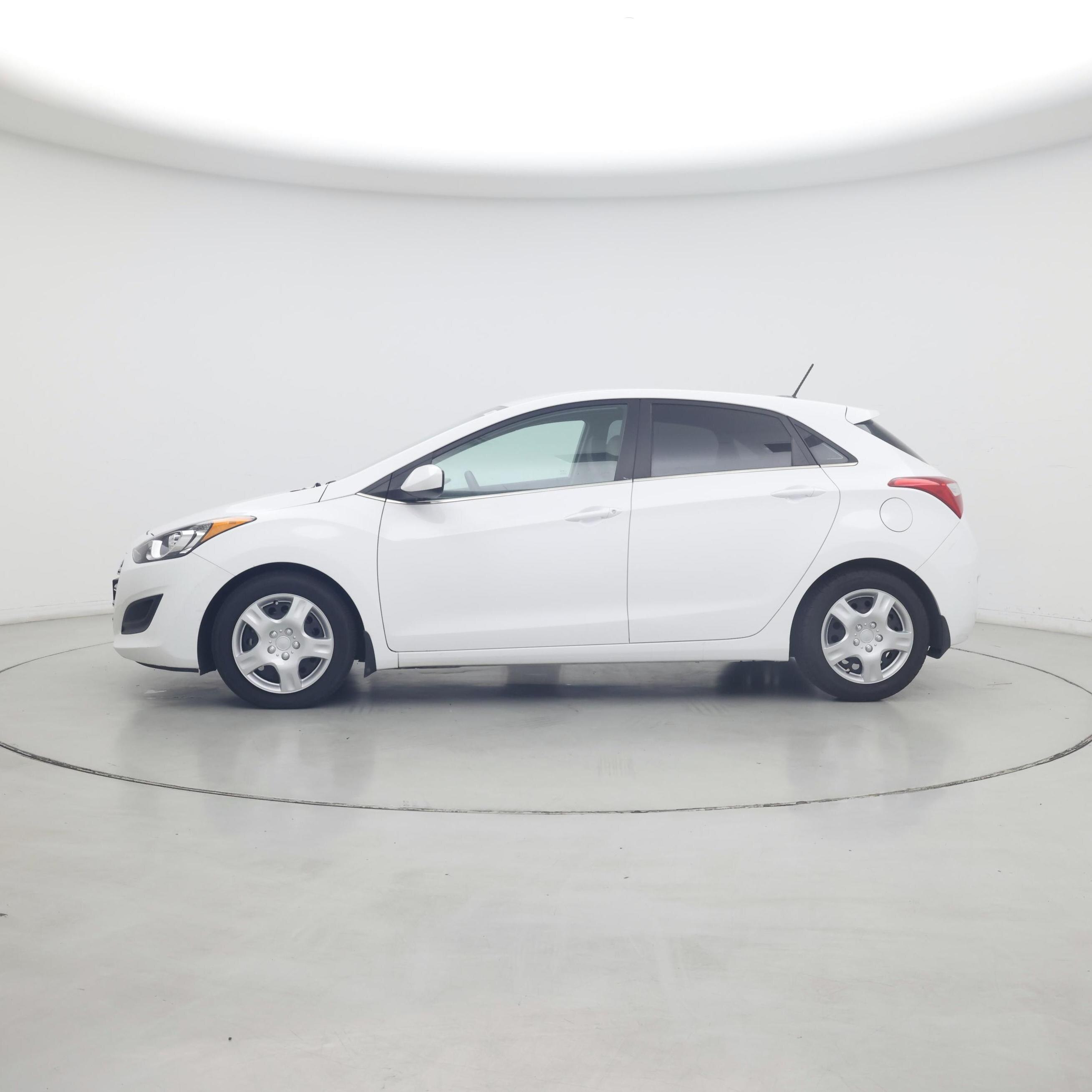 Thumbnail: 2016 Hyundai Elantra - 3